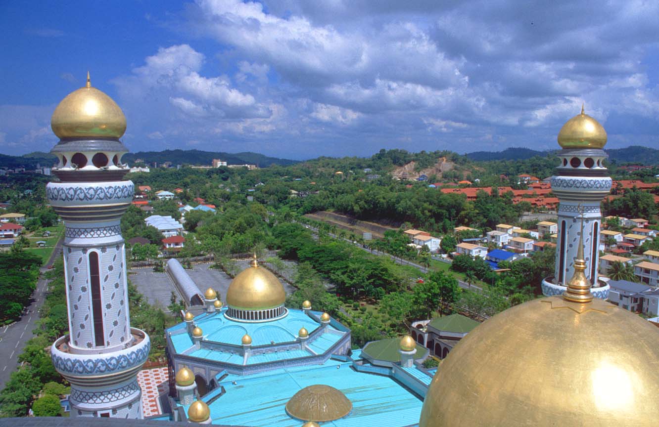 1332x864 Brunei Darussalam Travel Picture: Bandar Seri Begawan, Kampung Ayer, Jerudong Park Playground