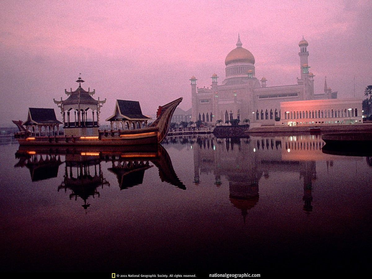 1200x900 Omar Ali Saifuddien Mosque, Palace, Bandar Seri Begawan background. TOP Free picture