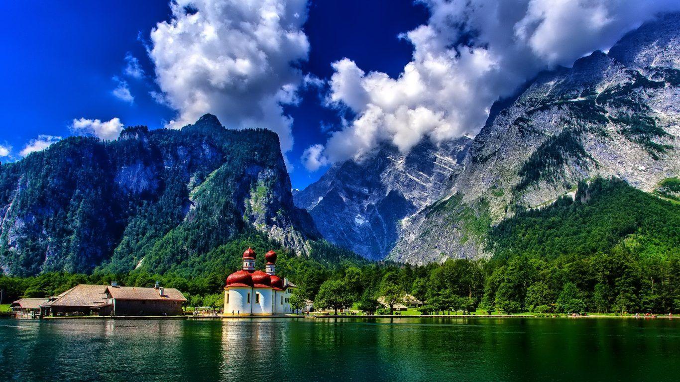 1366x768 Bandar Seri Begawan Wallpaper