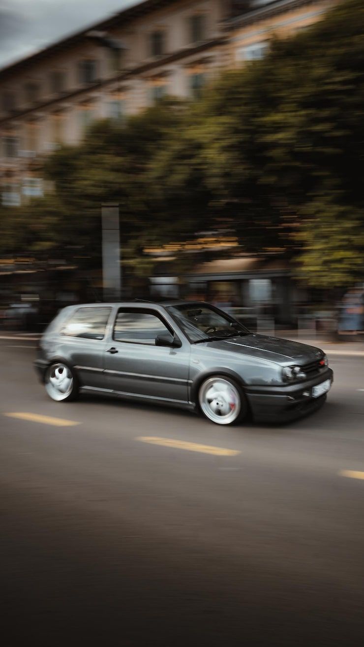 740x1316 Volkswagen Vento Photo Free High Quality Picture