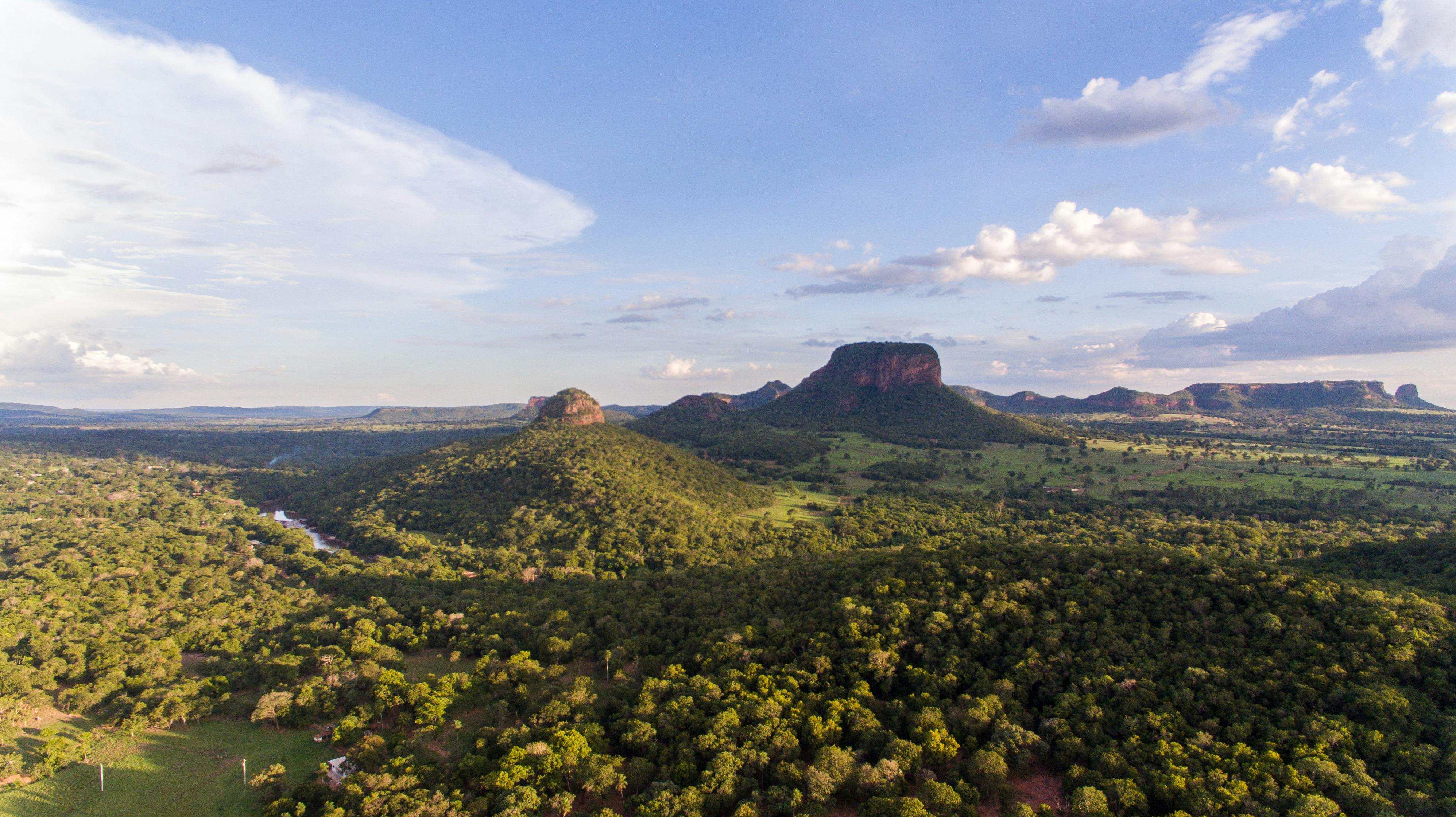 3992x2242 Scenic Panorama with River Cascade and a Distant Tepui Mountain, Canaima National Park, Venezuela · Free