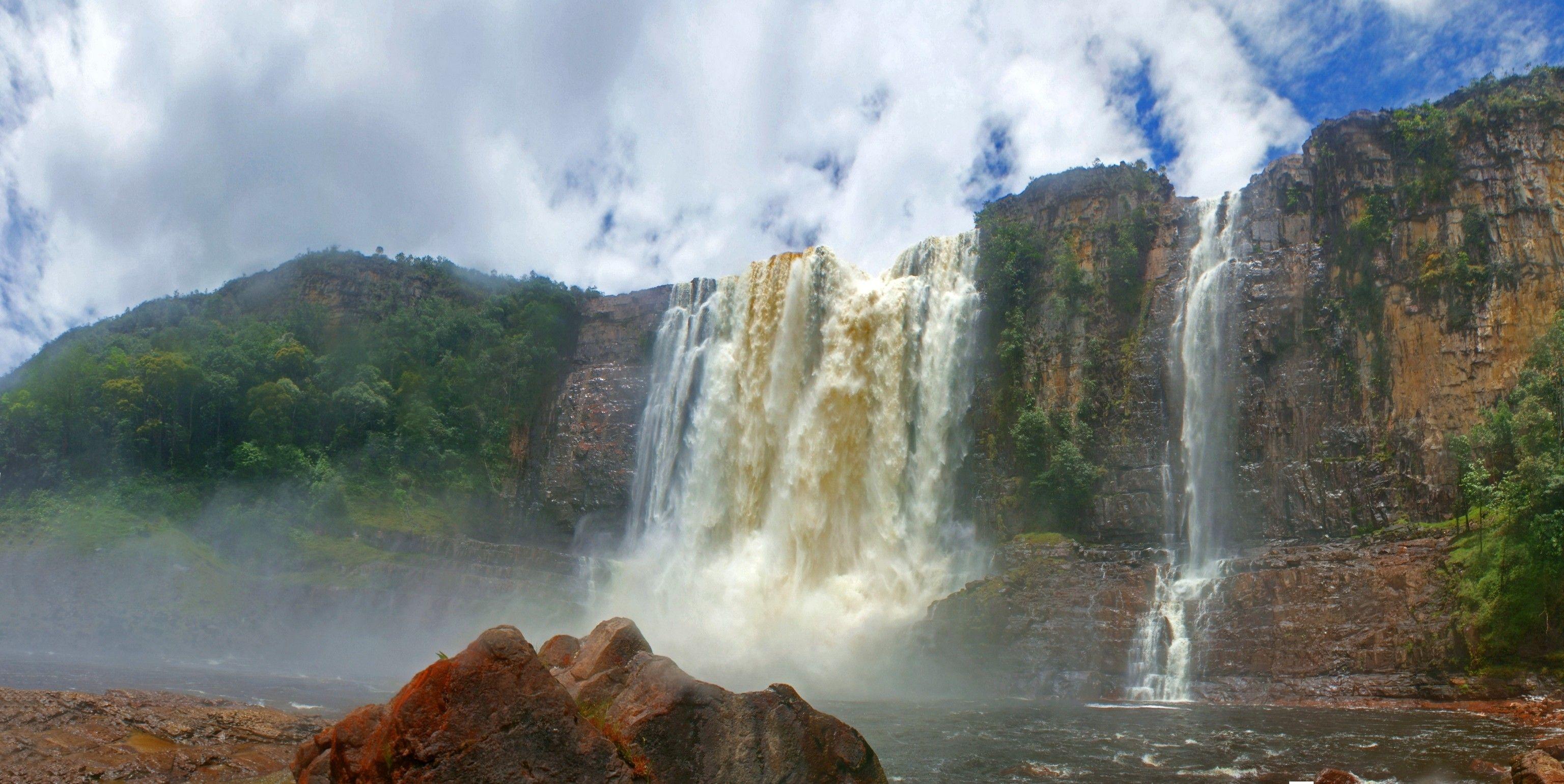 3072x1541 Canaima National Park Wallpaper