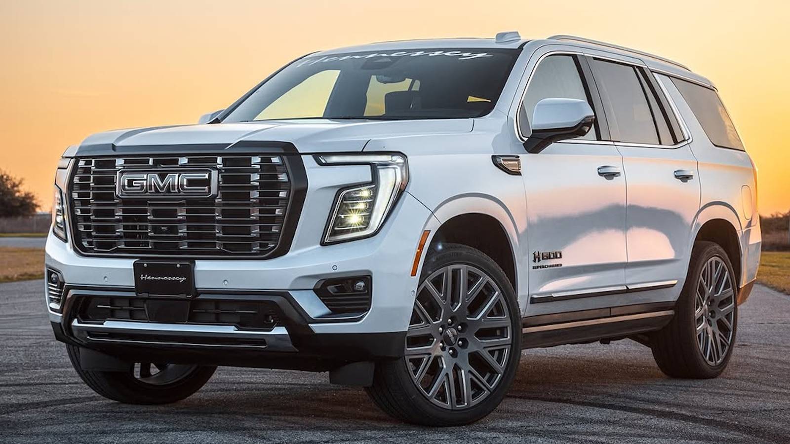 1600x900 GMC's Most Luxurious SUVs Gets The Ultimate Treat From Texas