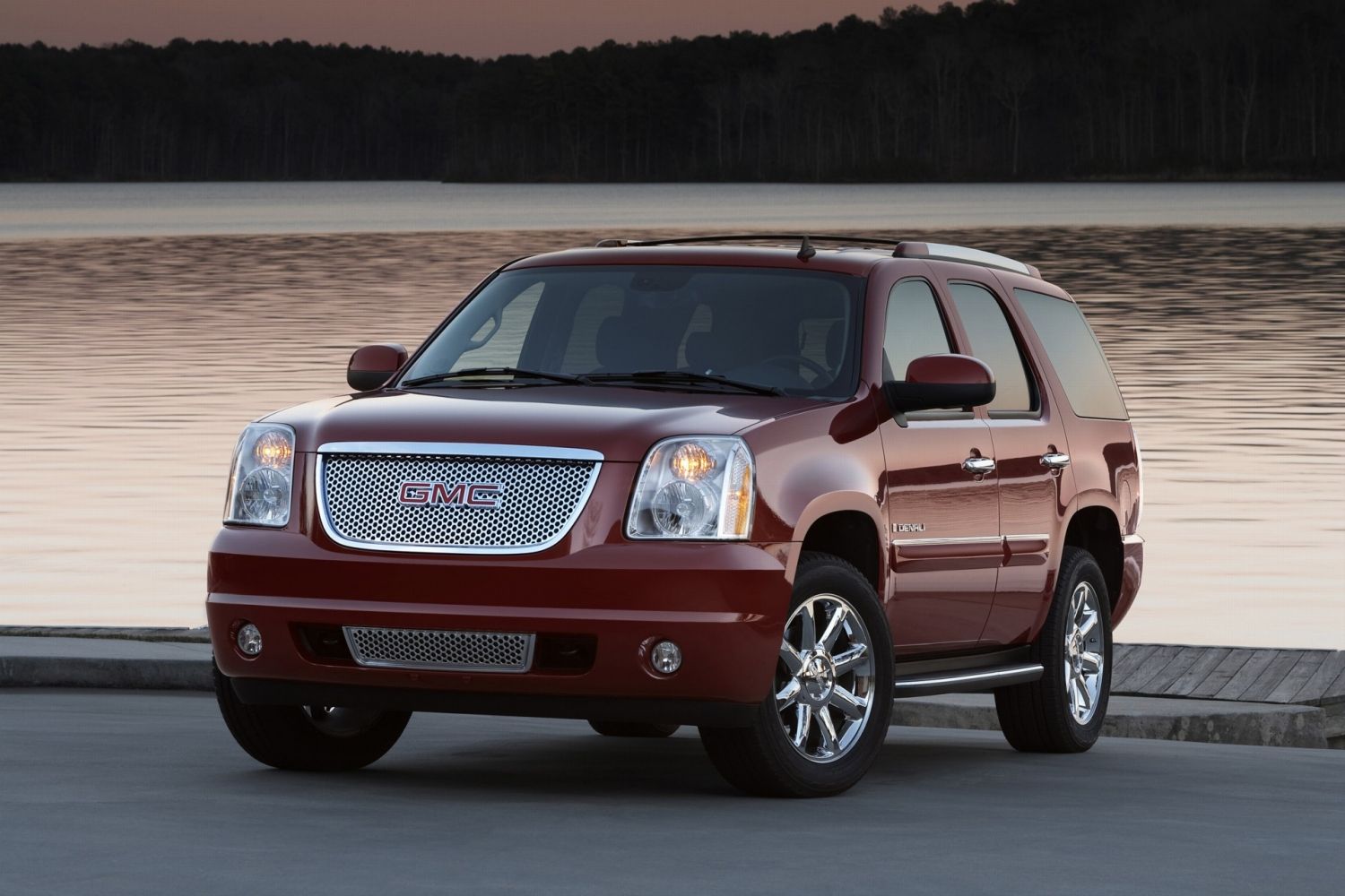 1500x1000 GMC Yukon Denali Wallpaper [HD]