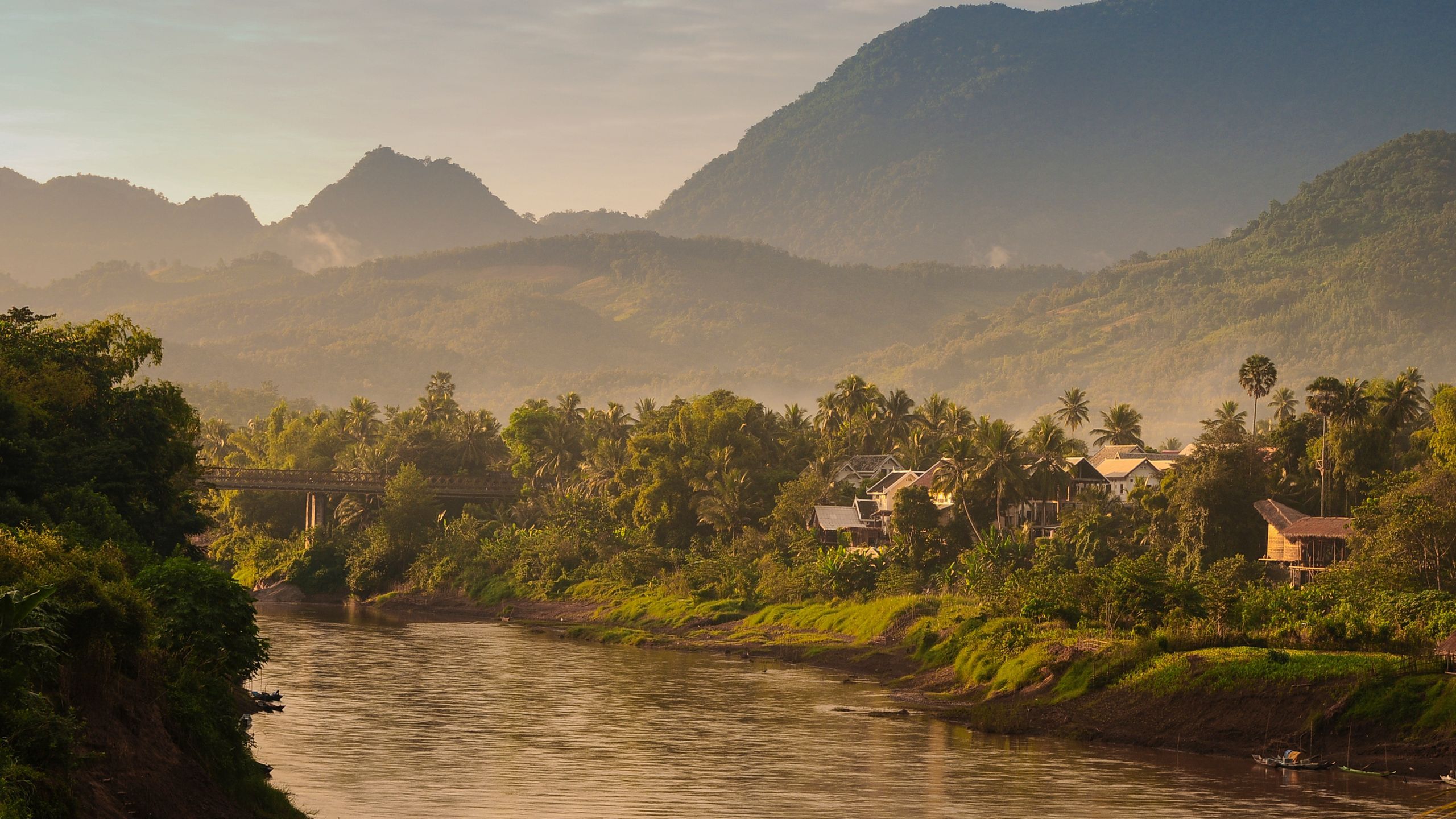 2560x1440 horas en Luang Prabang, la antigua capital de Laos