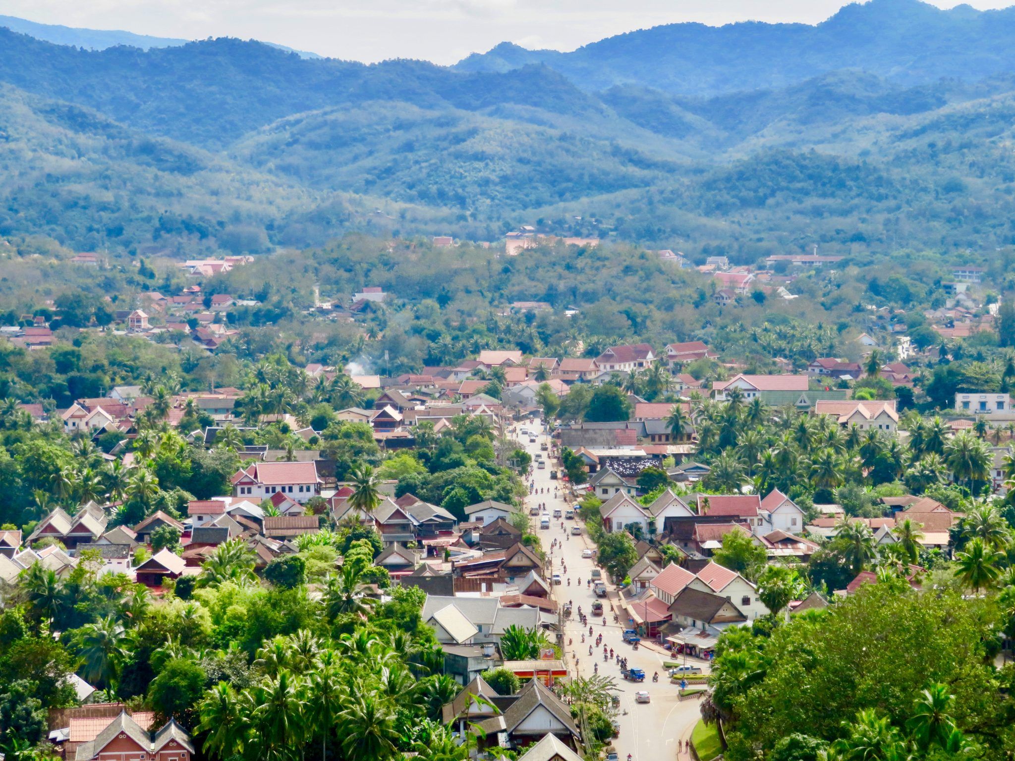 2048x1536 TIPS & TALES LUANG PRABANG