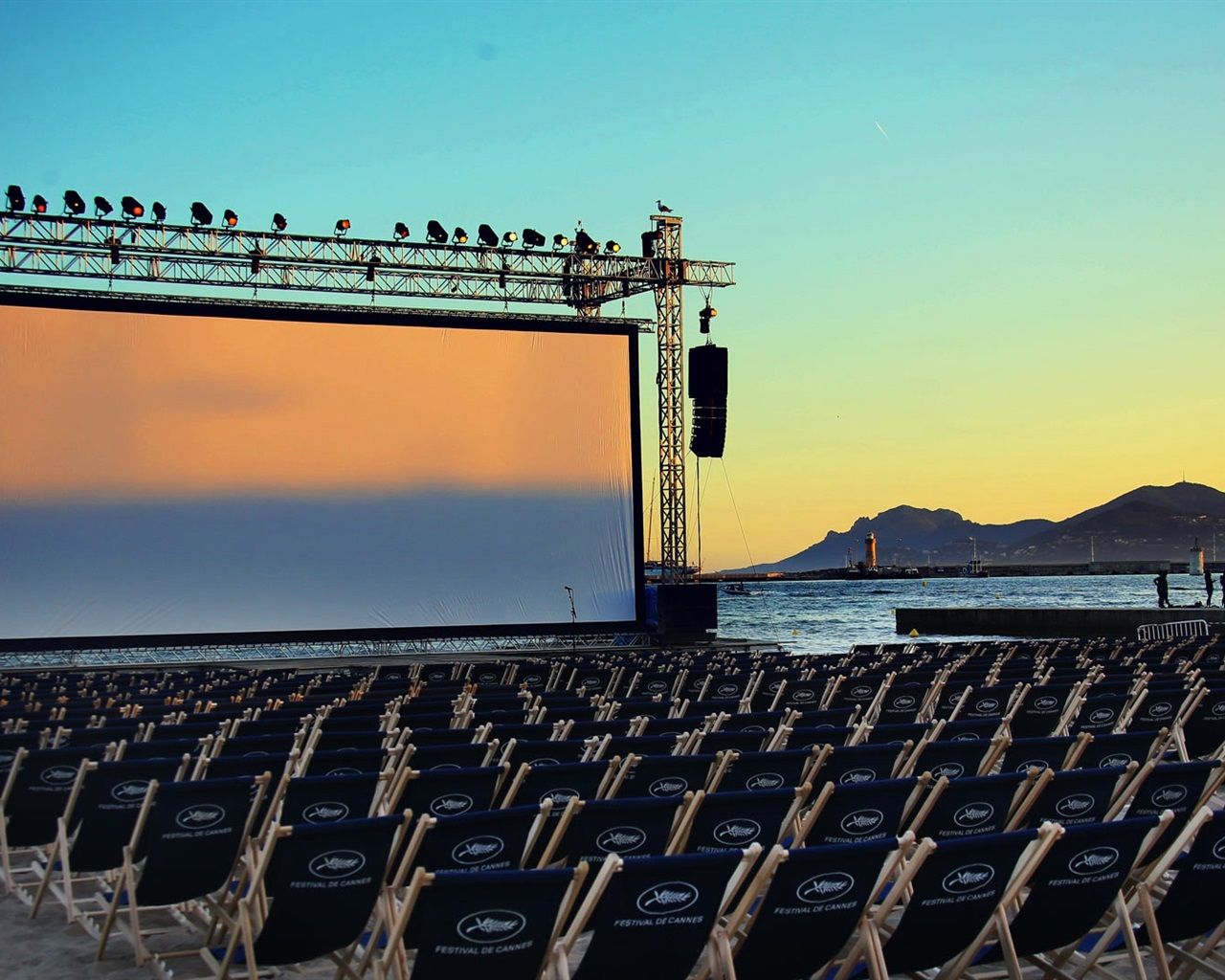 1280x1024 Wallpaper France, Cannes film festival, sea, screen, chairs 1920x1080 Full HD 2K Picture, Image