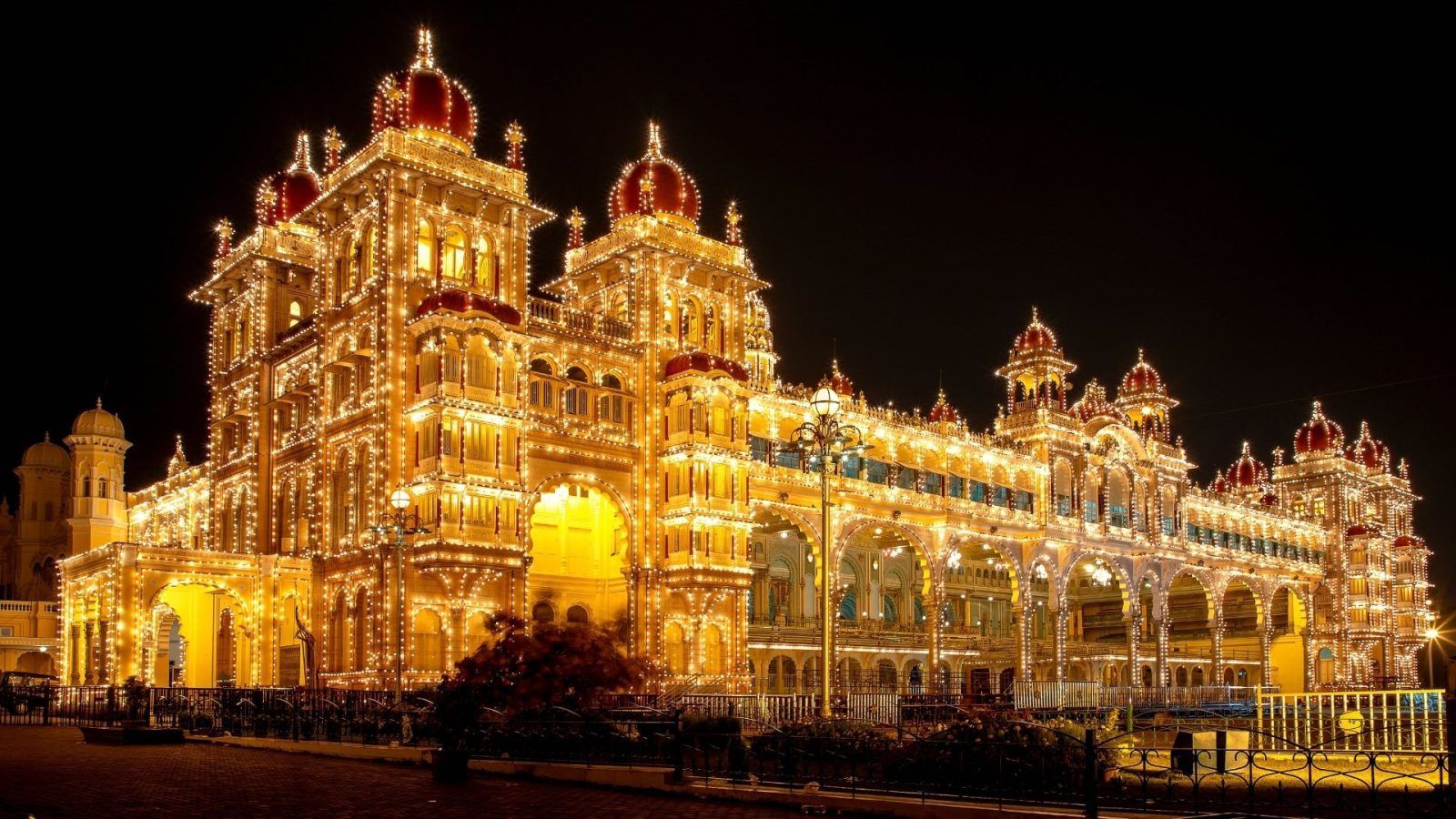 1600x900 Mysore Dussehra Guide: Parades & Lit Up Palaces Dasara 2023