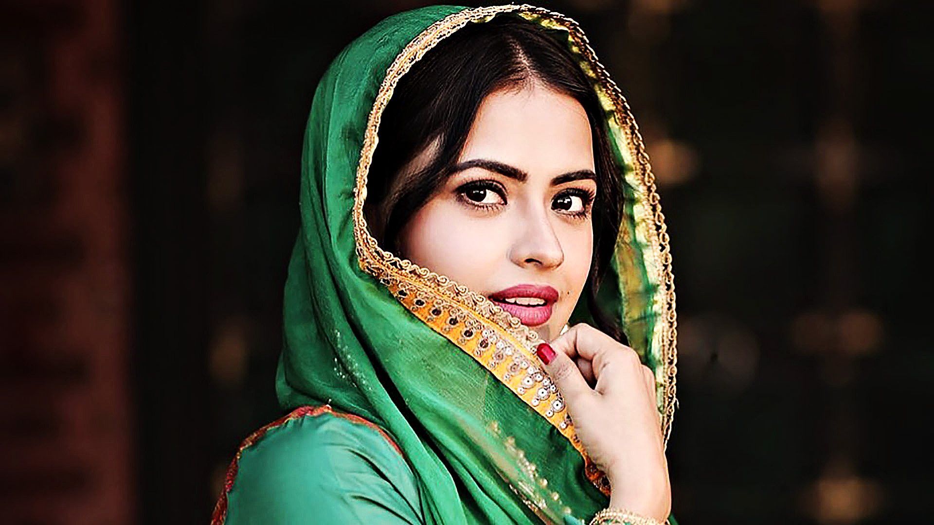 1920x1080 Actress Simi Chahal Desktop Wallpaper 50667