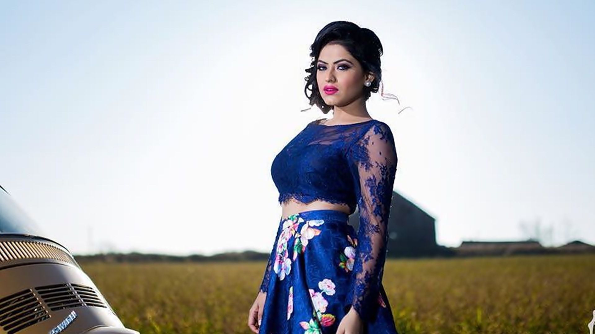 1920x1080 Simi Chahal Is Addicted To This Song [Watch Video] To Know More
