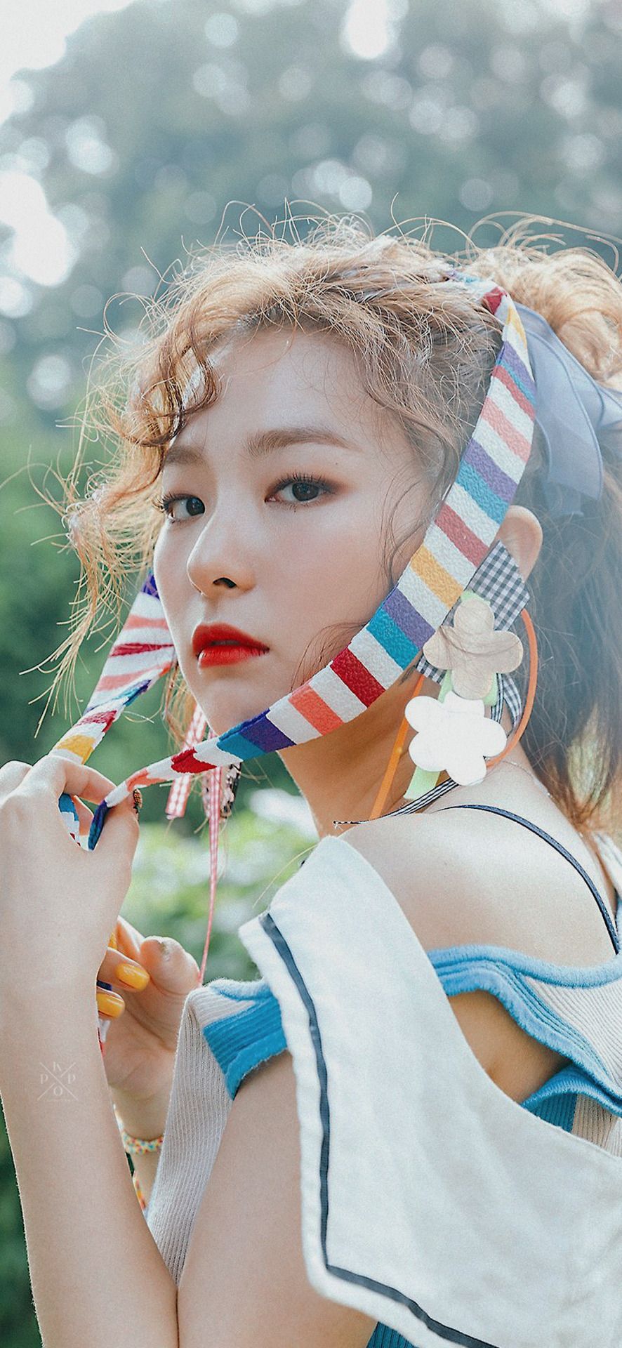 886x1920 Kpop Locks