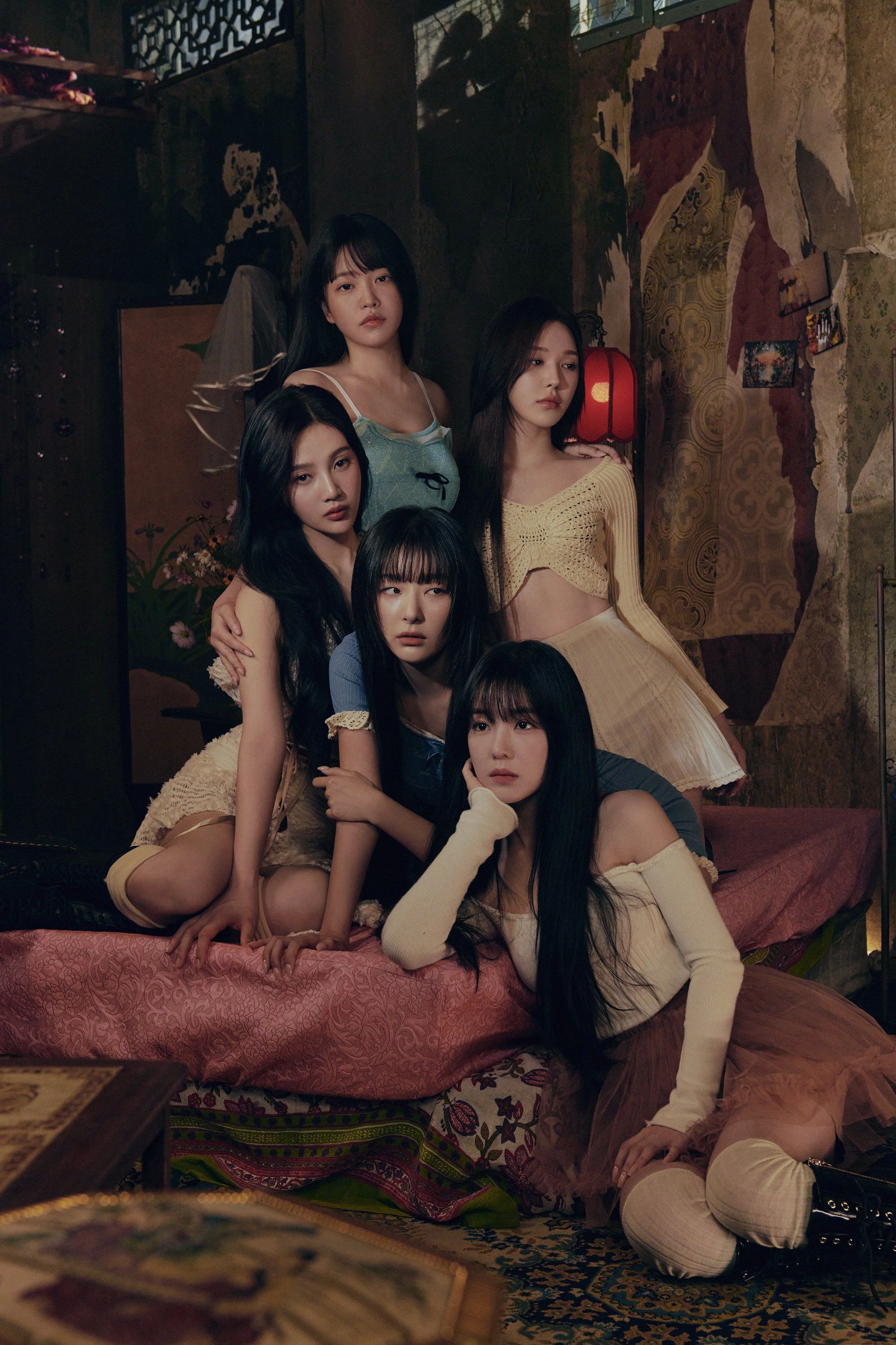 2000x3000 Red Velvet