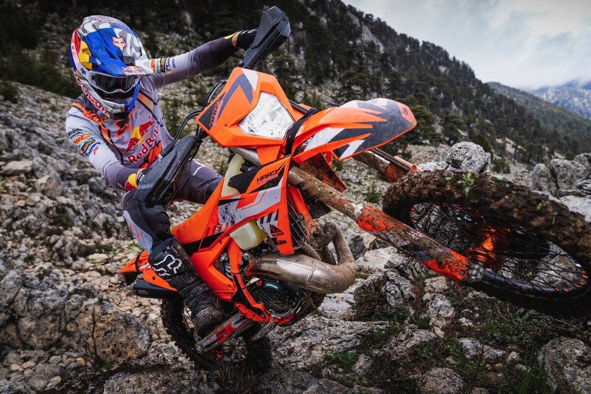 1200x800 KTM get tough with 300 EXC Hardenduro model
