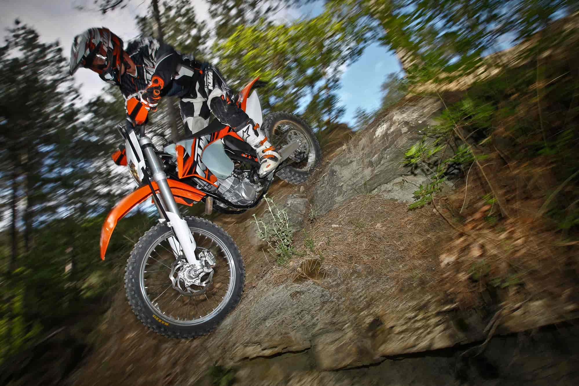 2000x1333 KTM 300XCW Review