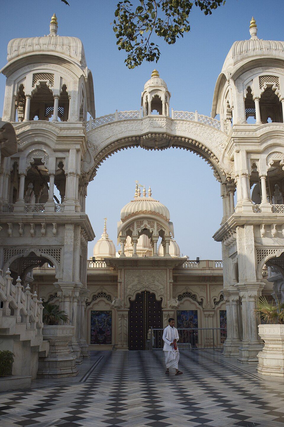 960x1445 ISKCON Temple, Vrindavan