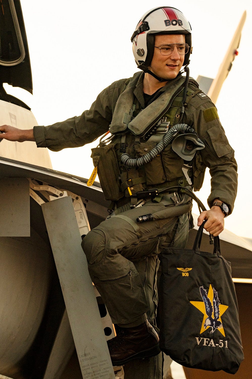 1000x1500 Who are 'Top Gun: Maverick's new pilots? Meet Rooster, Hangman and the rest of the elite crew
