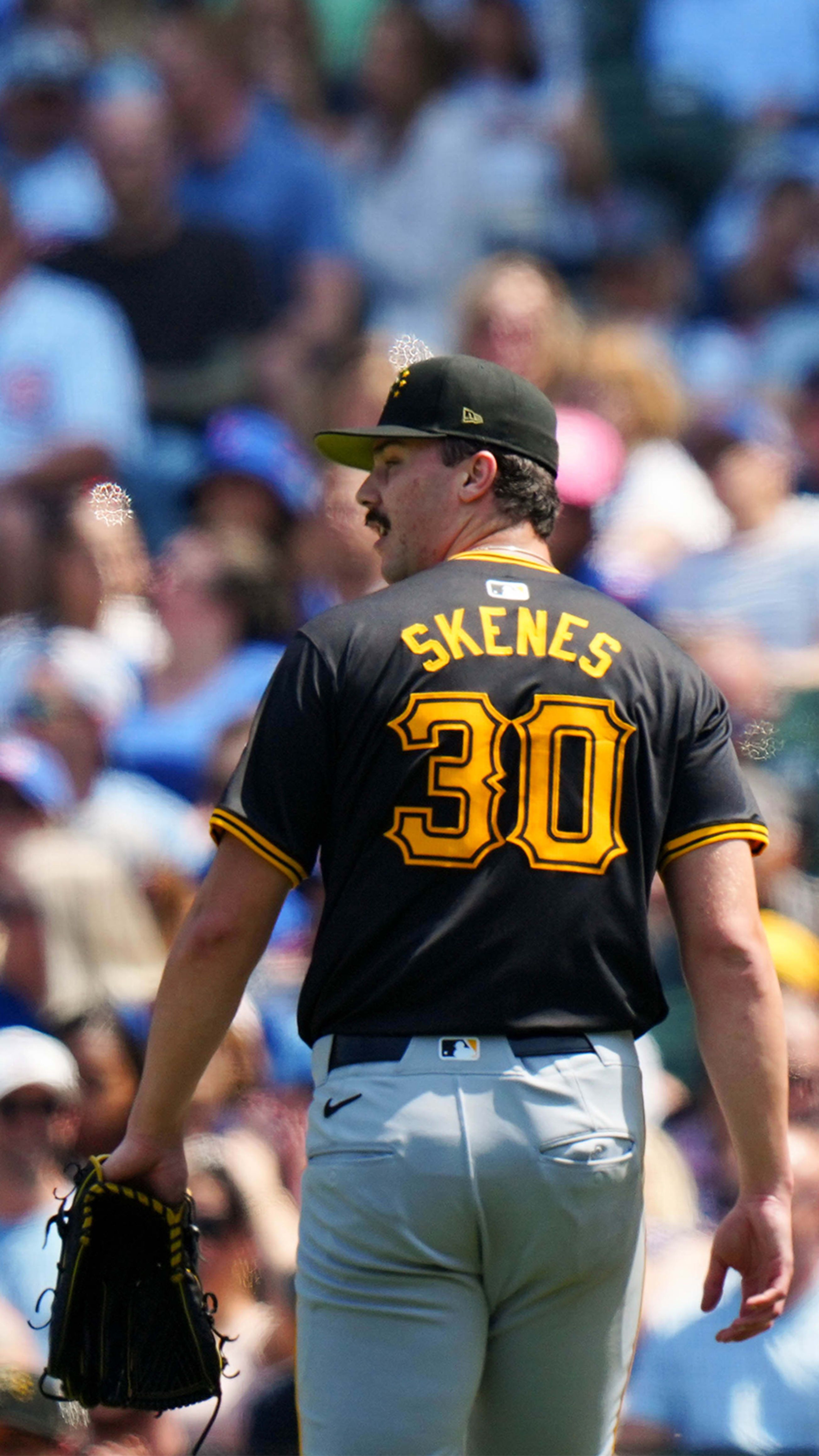 2608x4636 Paul Skenes debuts for Pirates