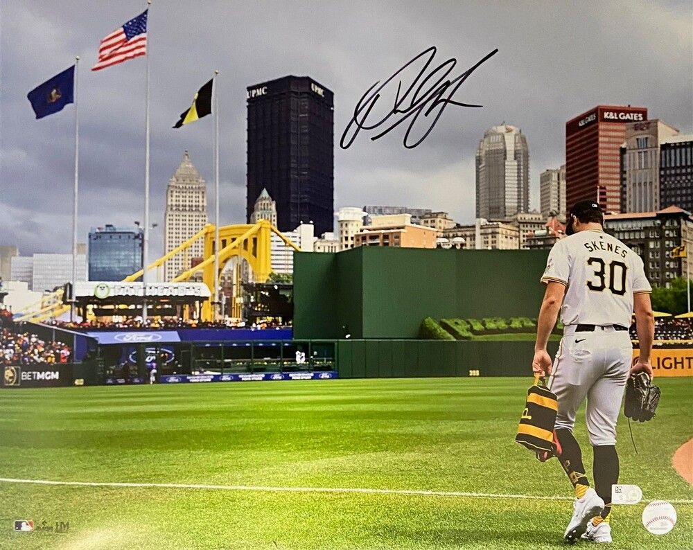 1000x794 Paul Skenes Autographed 16x20 Photo Walk to Bullpen