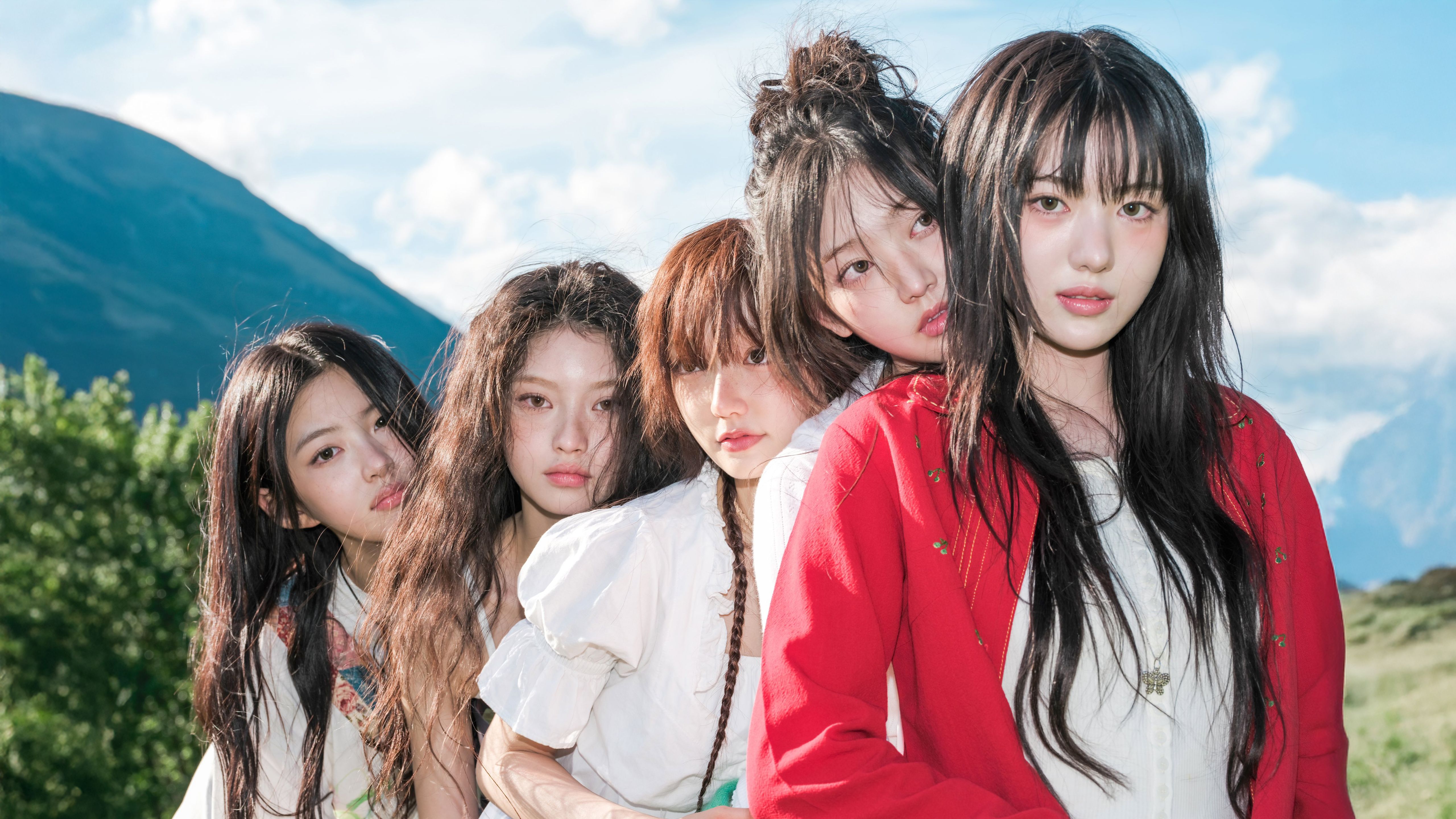 5120x2880 KiiiKiii (K Pop) 4K Wallpaper
