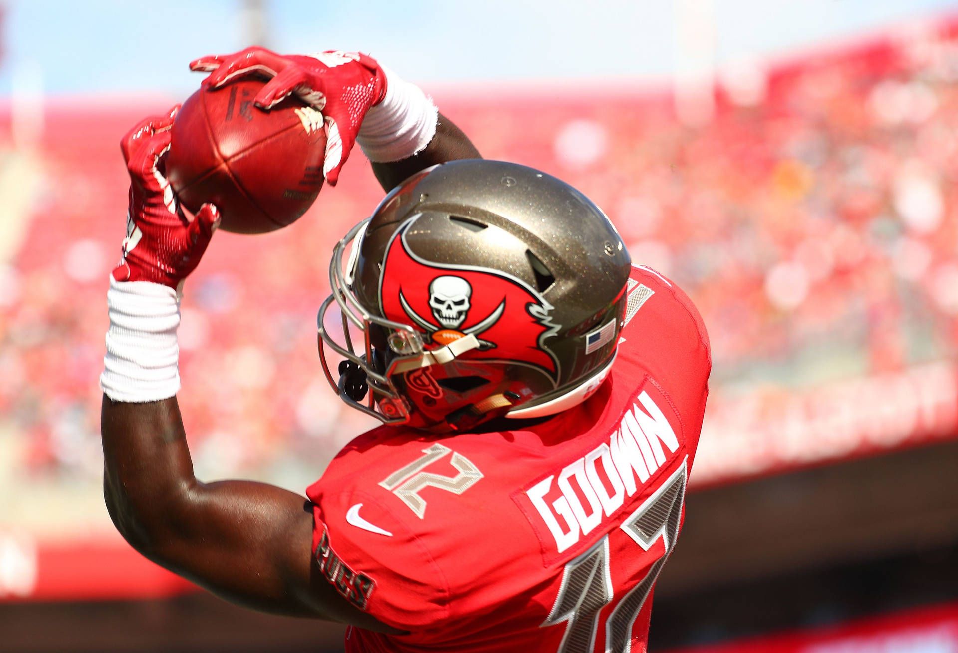 1920x1309 Download American Football Player Chris Godwin Wallpaper