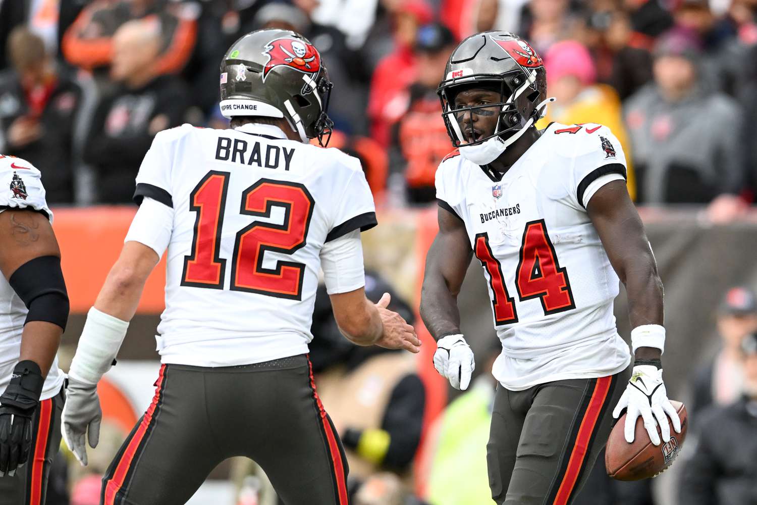 1500x1000 Buccaneers' Chris Godwin 'Happy' for Tom Brady After Retirement