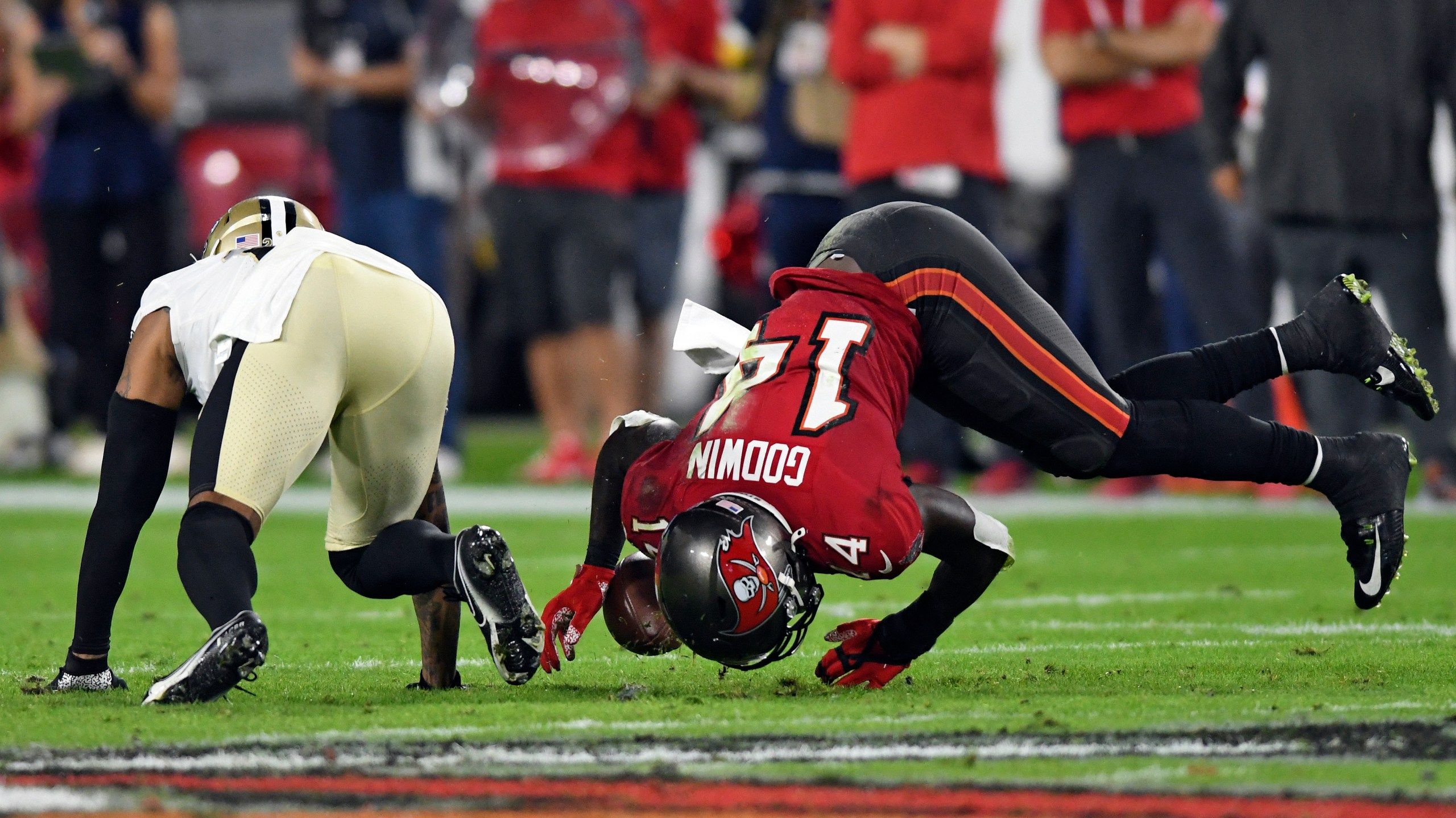 2560x1440 Bucs' Godwin out for season with torn ACL in right knee
