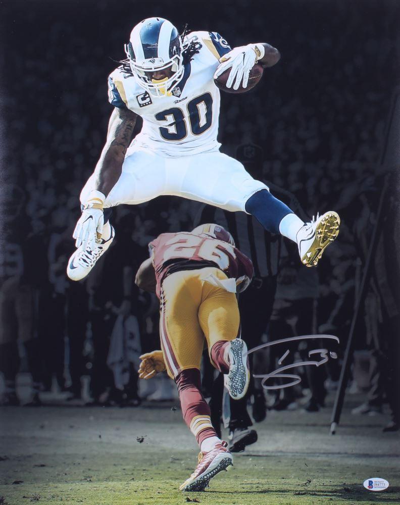 792x1000 Todd Gurley Signed Rams 16x20 Photo (Beckett COA)