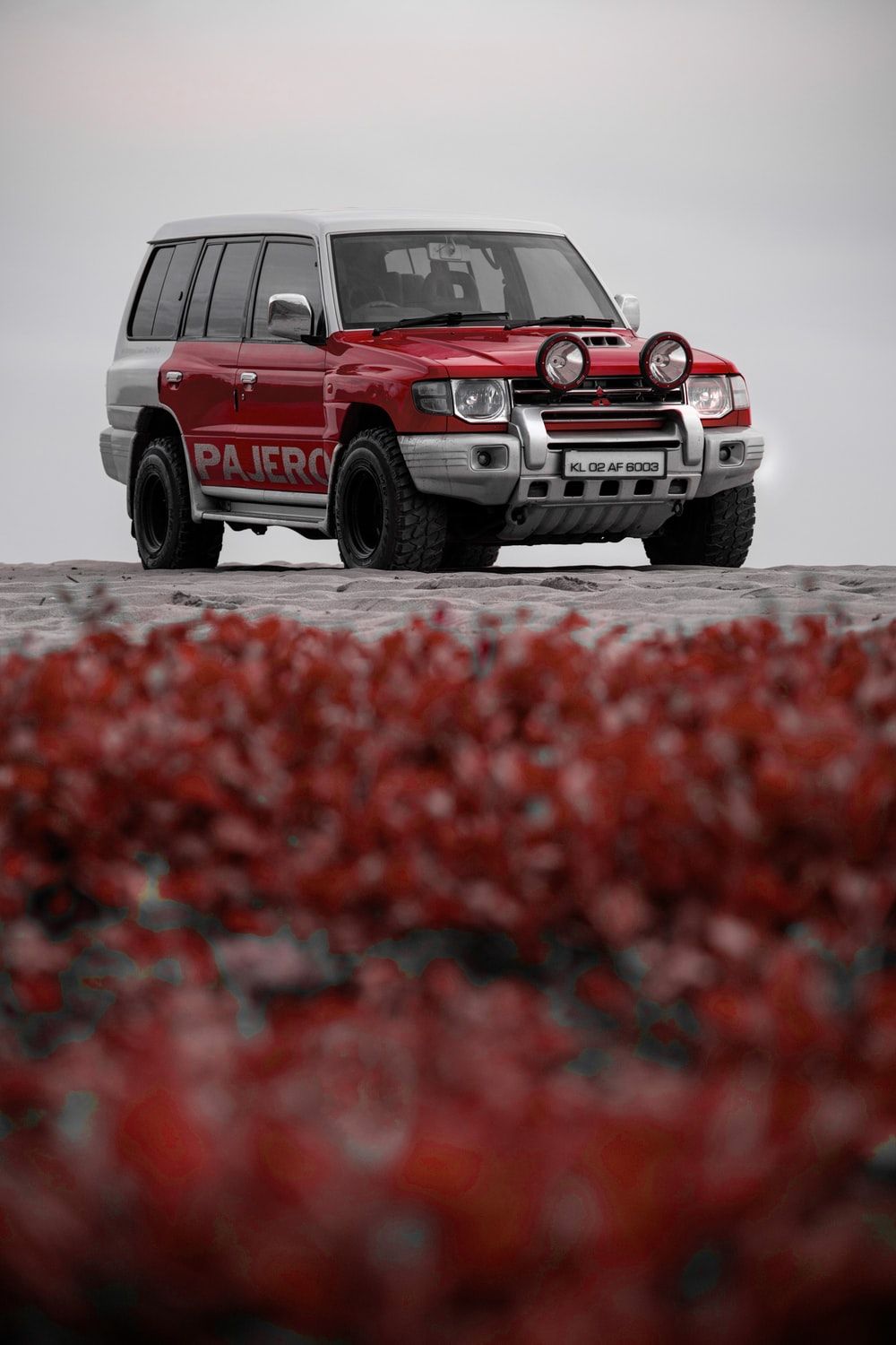 1000x1500 Mitsubishi Pajero SFX Wallpaper