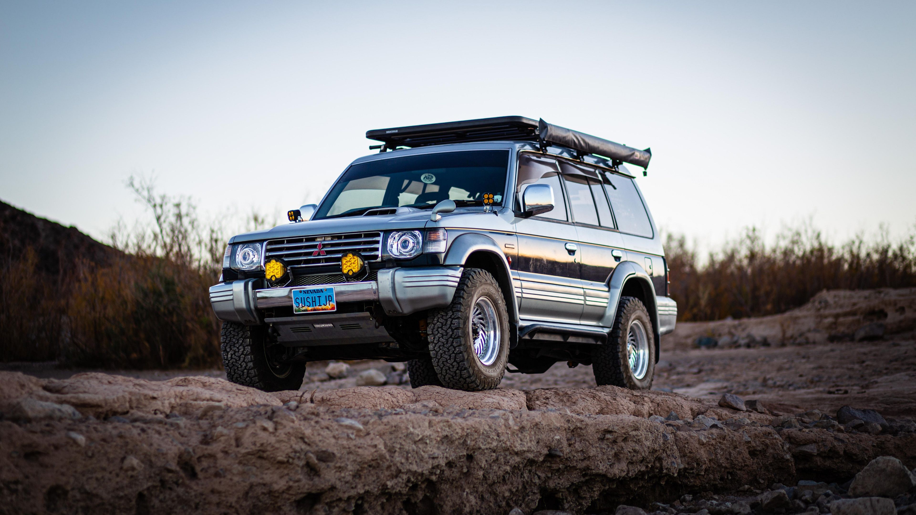 3840x2160 Mitsubishi Pajero Wallpaper