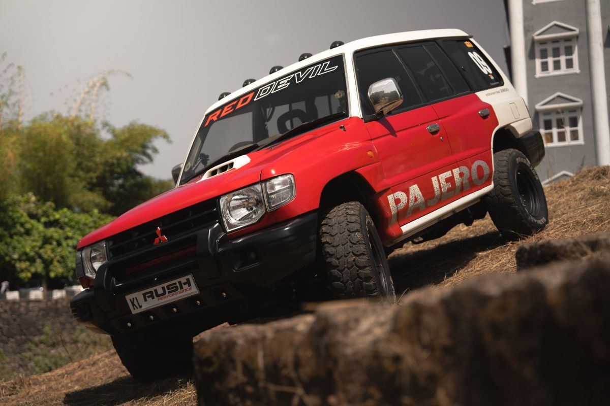 1200x800 Mitsubishi Pajero. Agrah S Deth