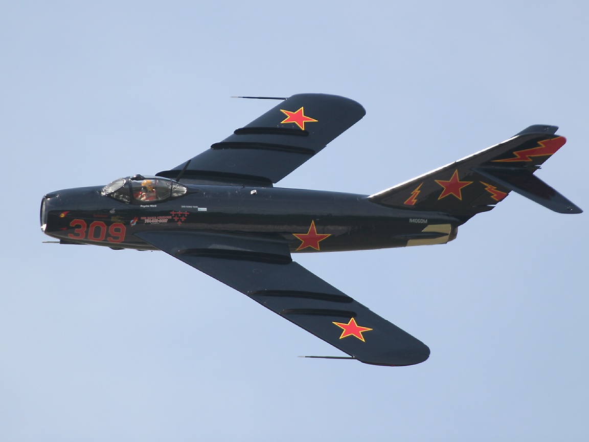 1152x864 Russian Fighter Aircraft Wallpaper