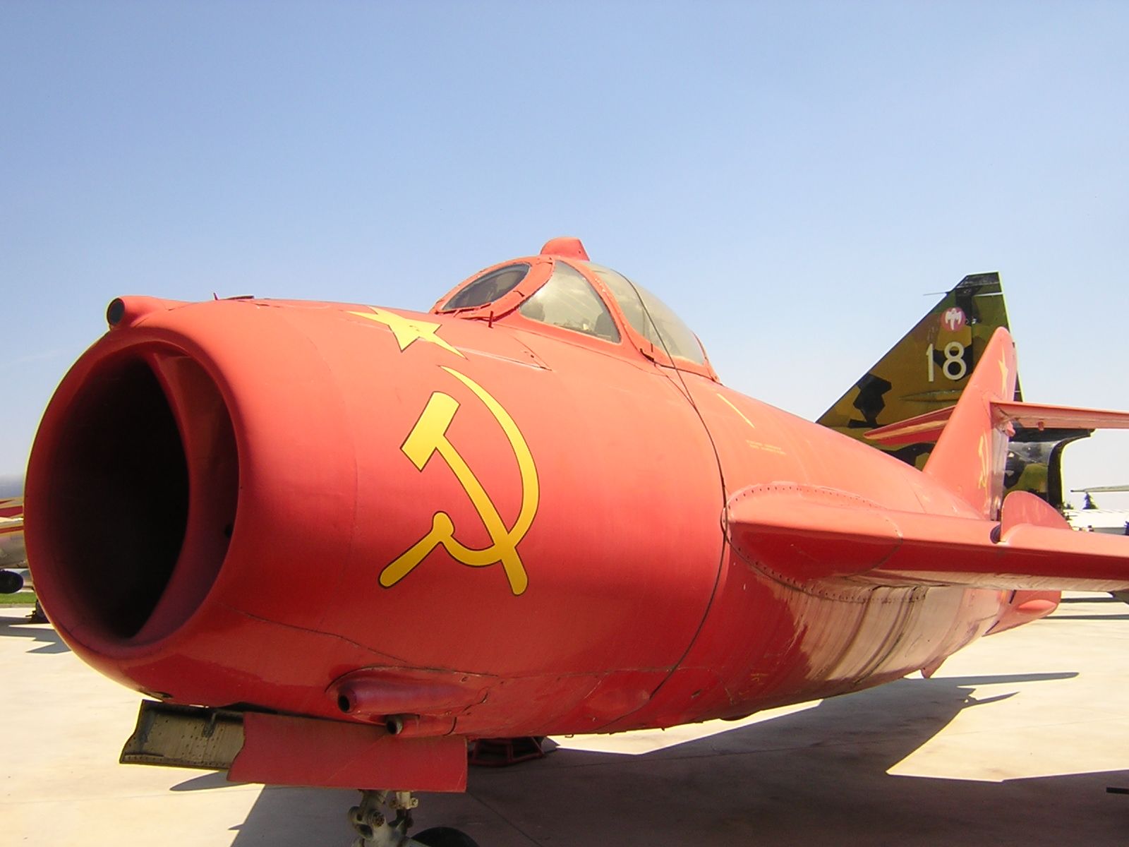 1600x1200 Mig 17