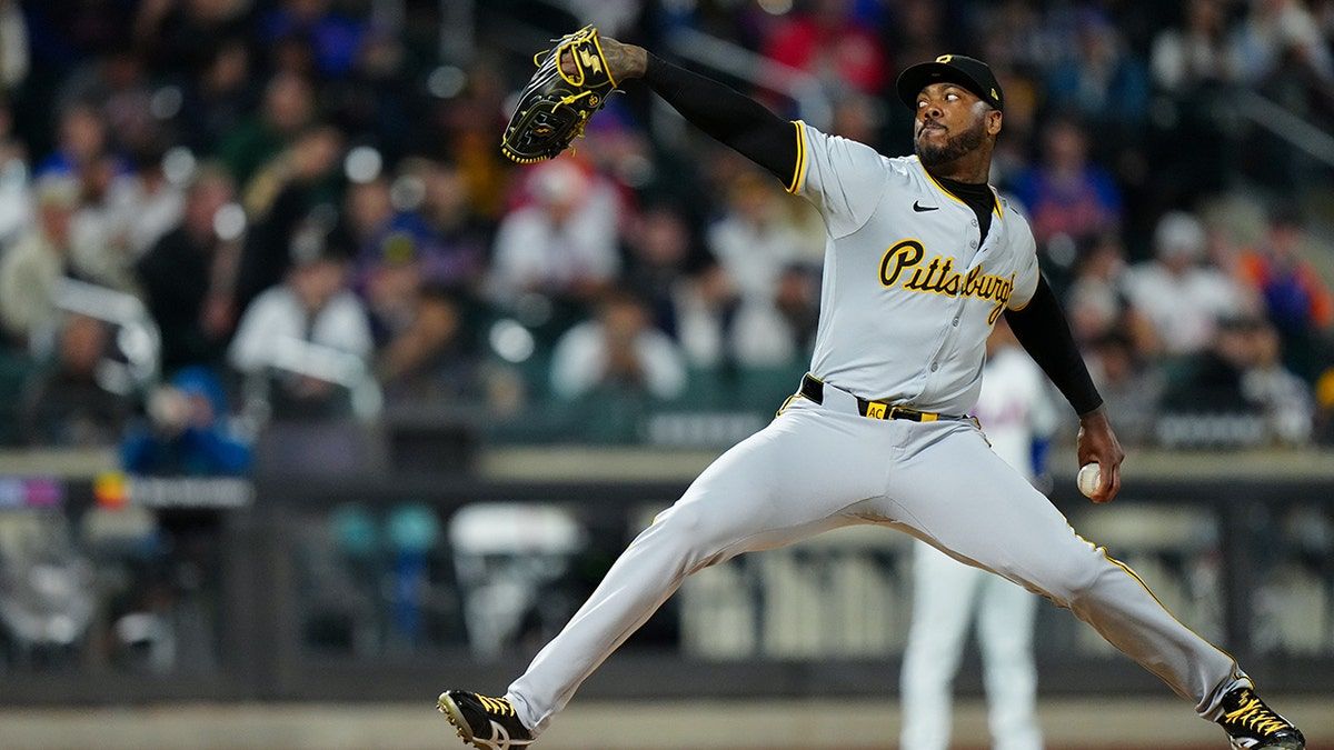 1200x675 Pirates' Aroldis Chapman suspended 2 games after heated argument with umpire leads to ejection