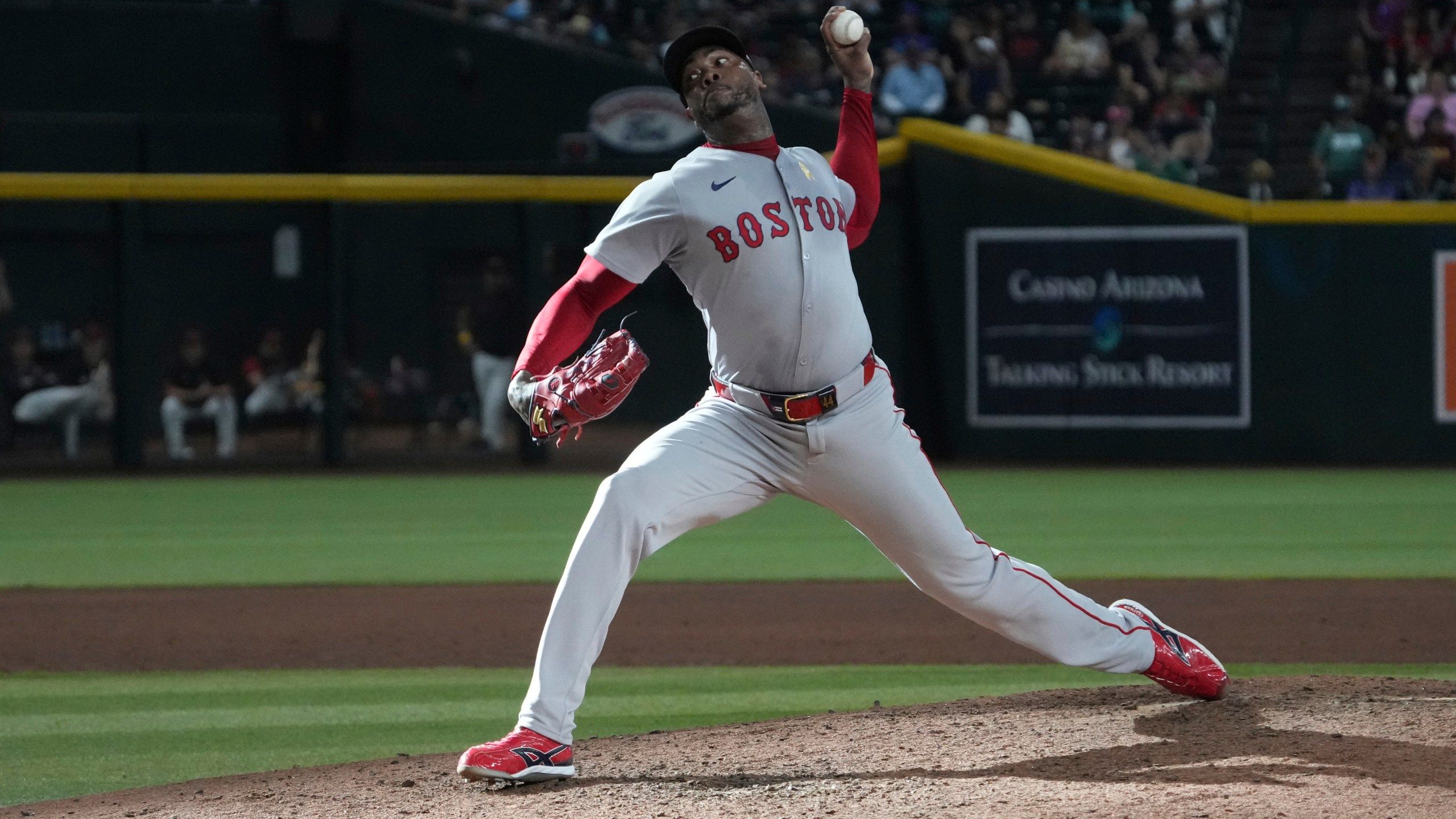 2560x1440 Precision and power: Boston's Aroldis Chapman still dominating at 37