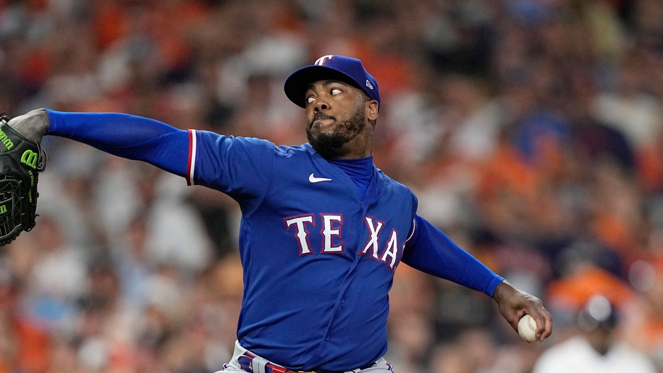 2560x1440 Pittsburgh Pirates Officially Sign 7 Time All Star Pitcher Aroldis Chapman