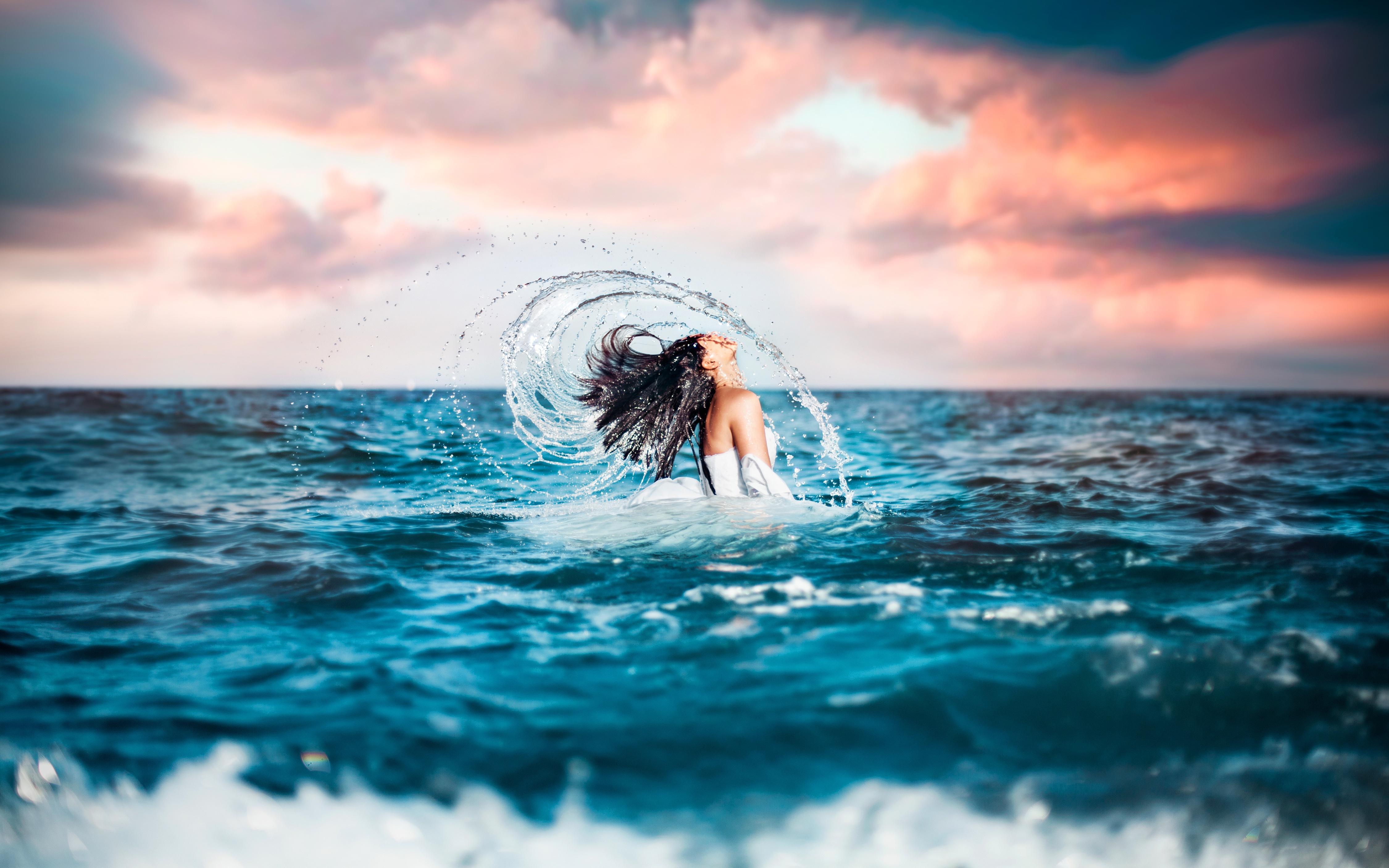 4500x2813 Sea Girl Wallpaper