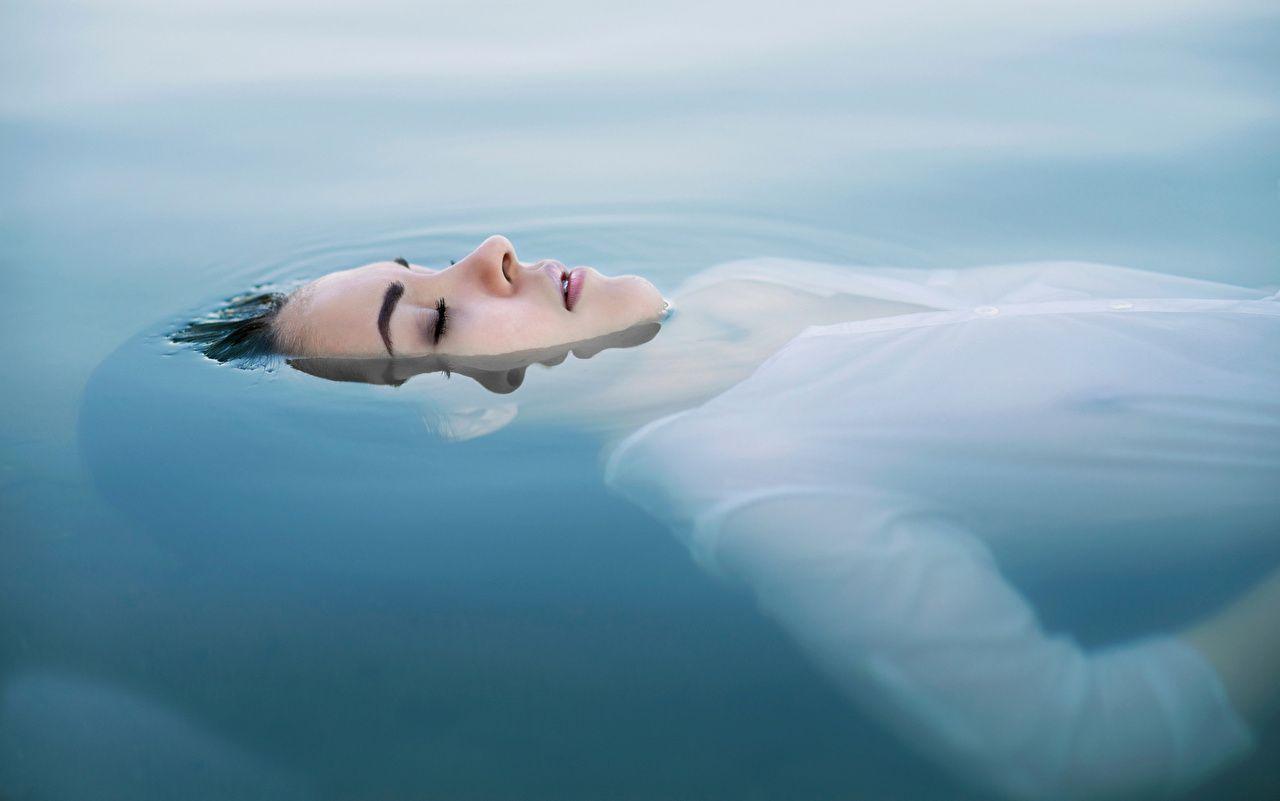 1280x801 Photos Sweet Dreams Dennis Drozhzhin Face sleeping young woman Water