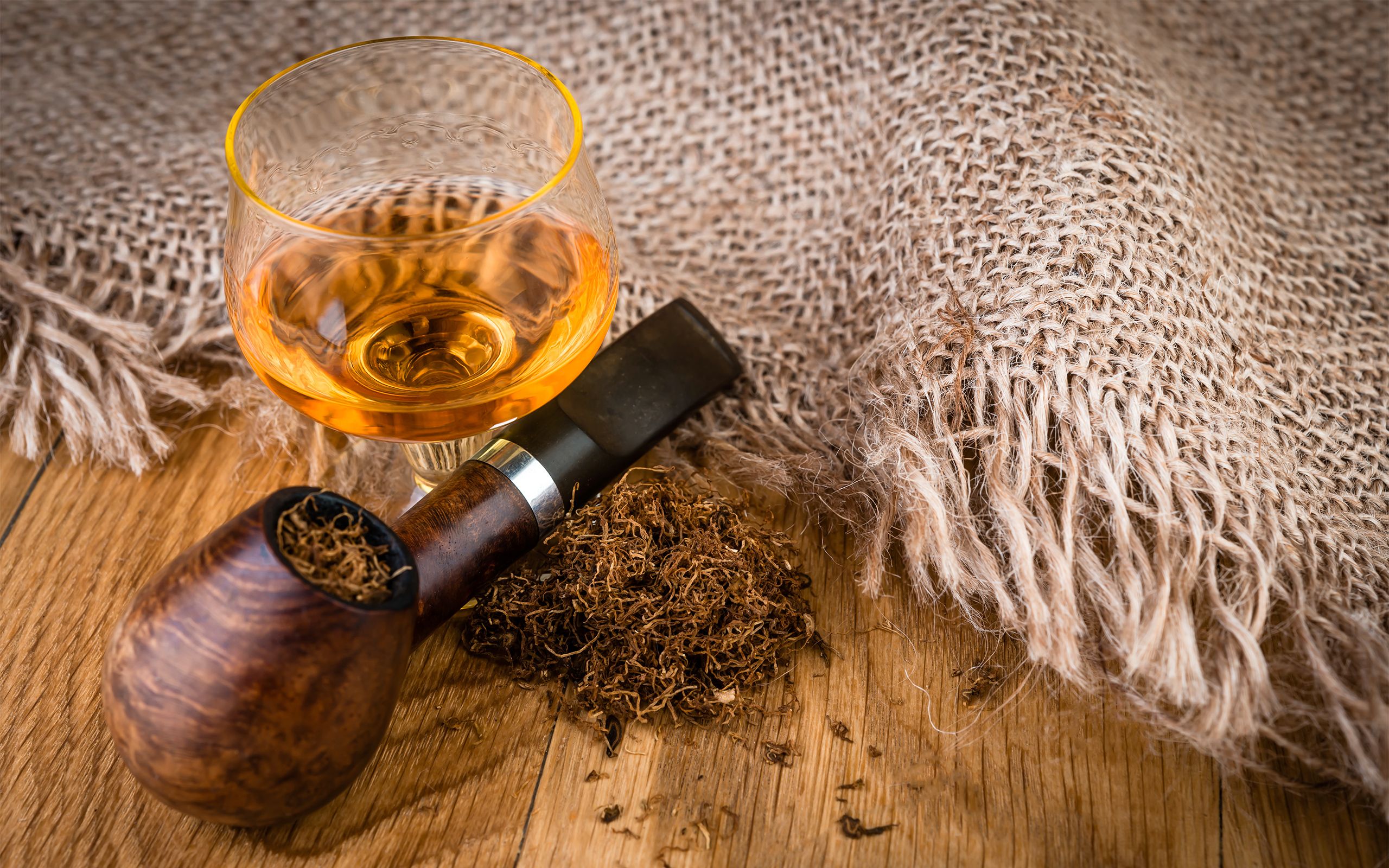 2560x1600 Pipe Tobacco and Whiskey Background​-Quality Free Image and Transparent PNG Clipart