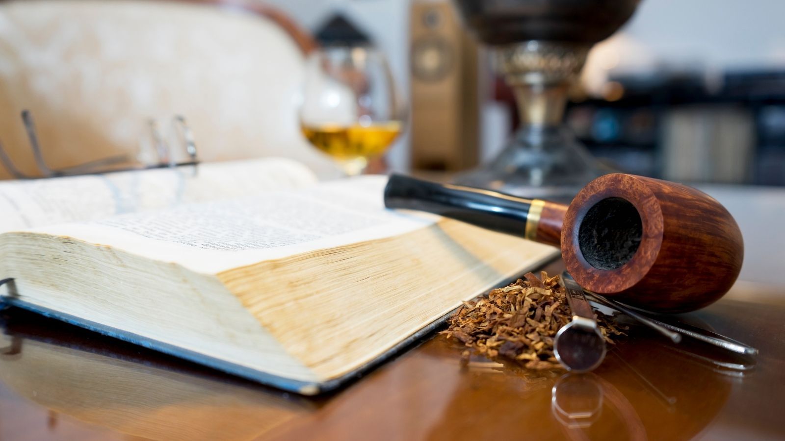 1600x900 Pipe Tobacco Complete Guide to Pipe Tobacco