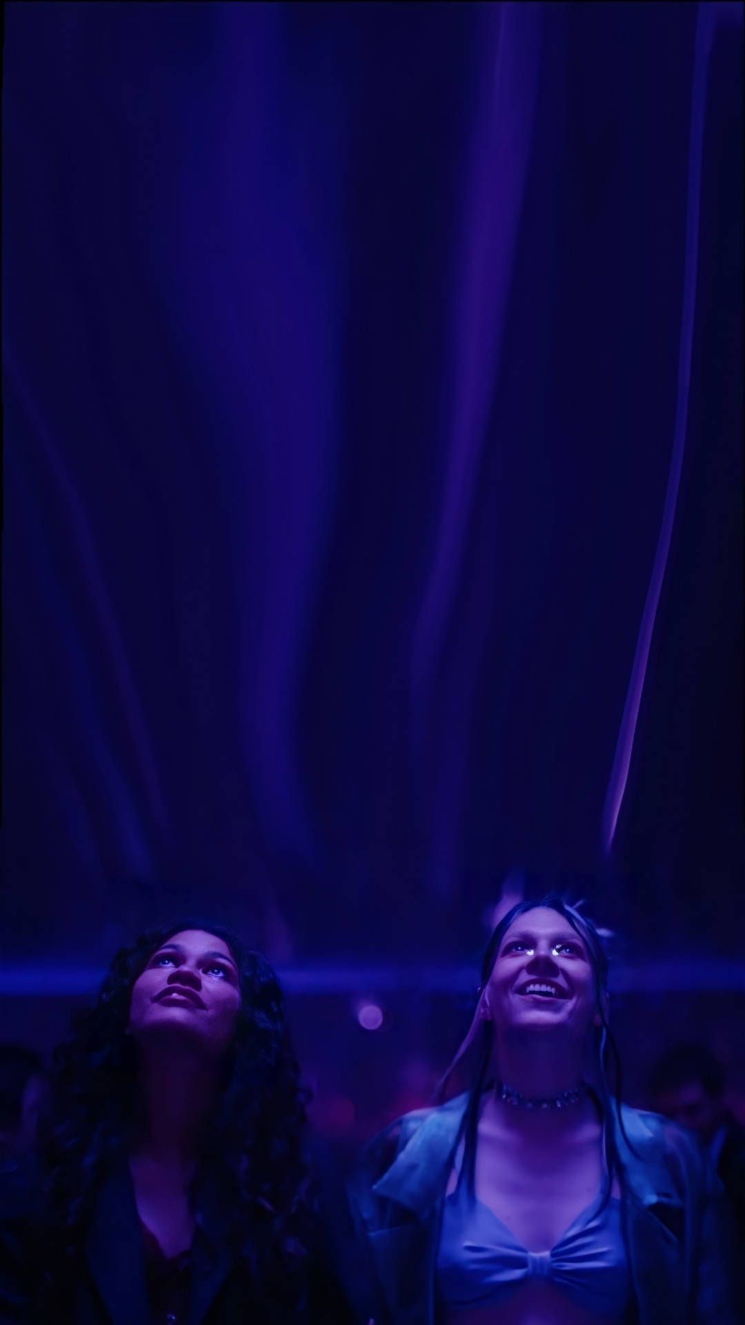 1080x1920 Download Euphoria Rue And Jules Wallpaper