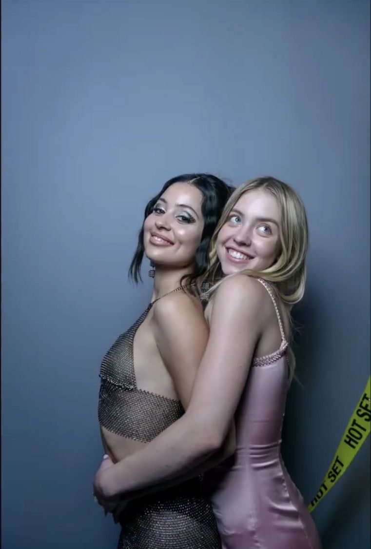 761x1125 Alexa Demie Wallpaper