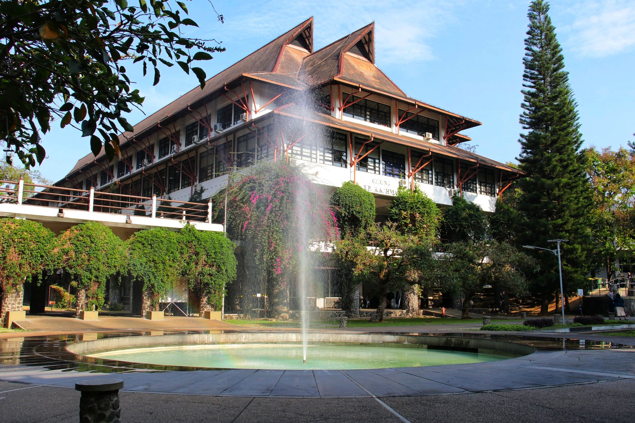 2410x1607 Institut Teknologi Bandung