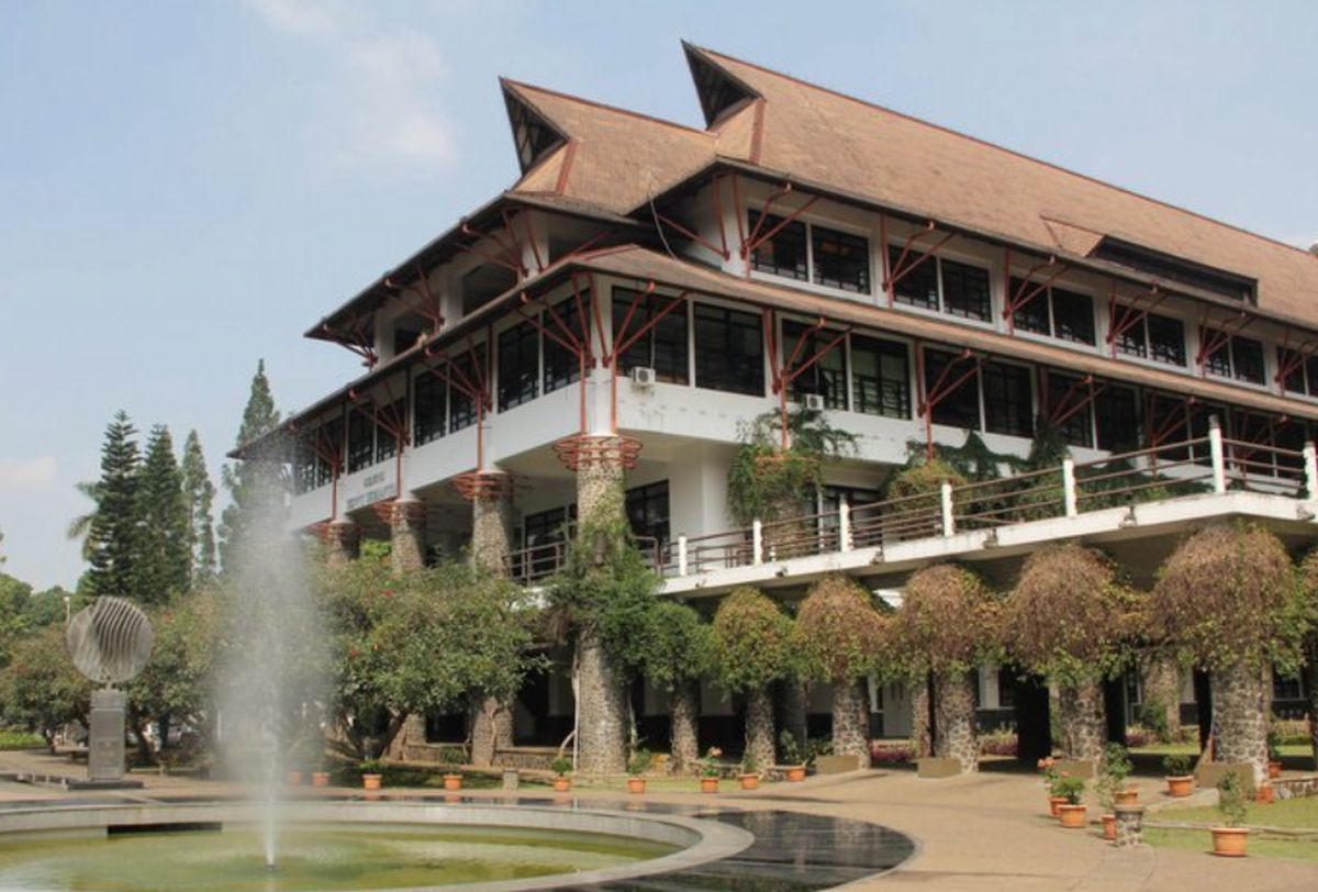 1200x812 Ini Dia 2 Jenis Program Beasiswa yang Disediakan Institut Teknologi Bandung, Camaba Wajib Tahu!