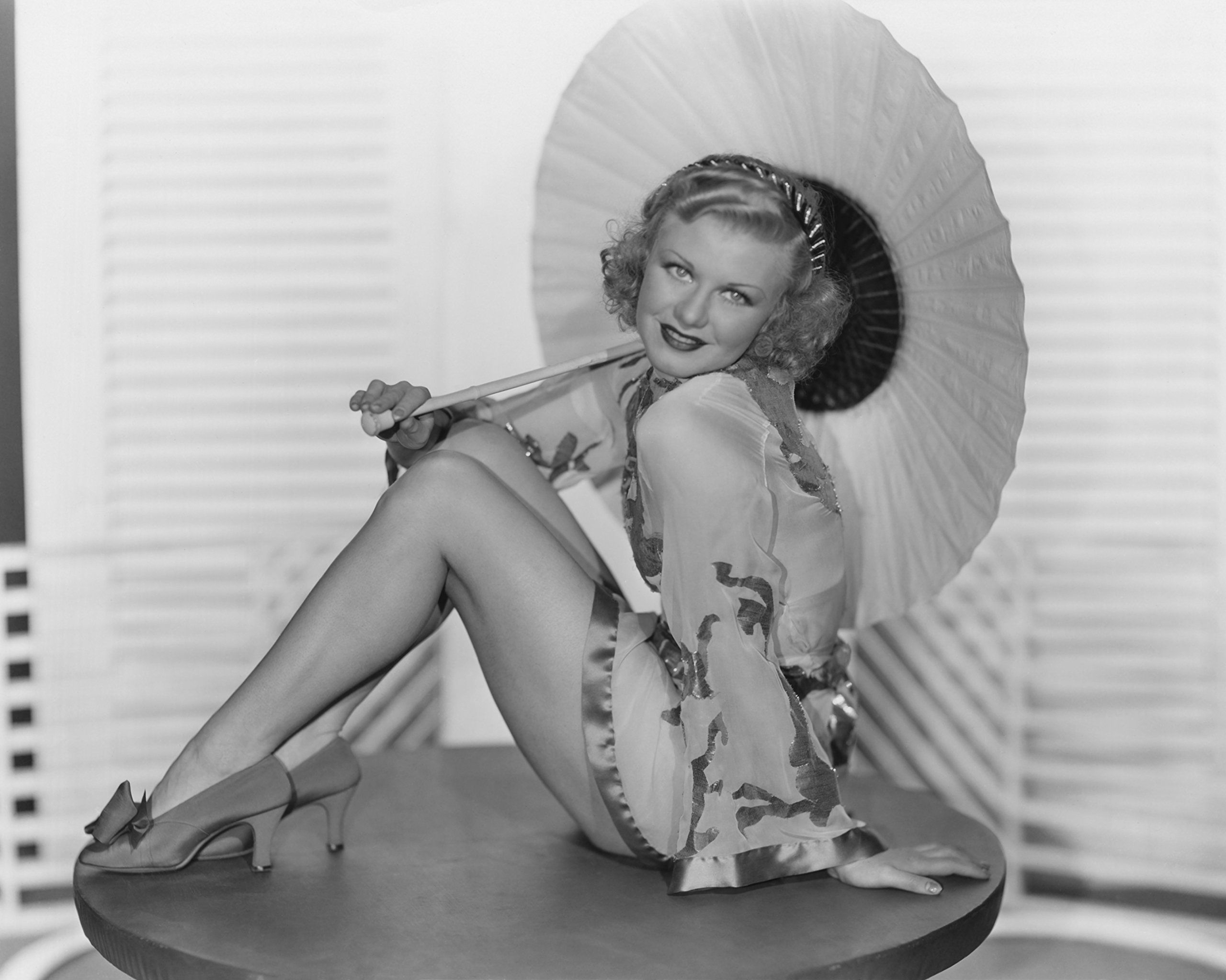 2560x2048 Eddy's Entertainment Ginger Rogers 1933 Parasol 8x10 Silver Halide Archival Quality Reproduction Photo Print: Posters & Prints