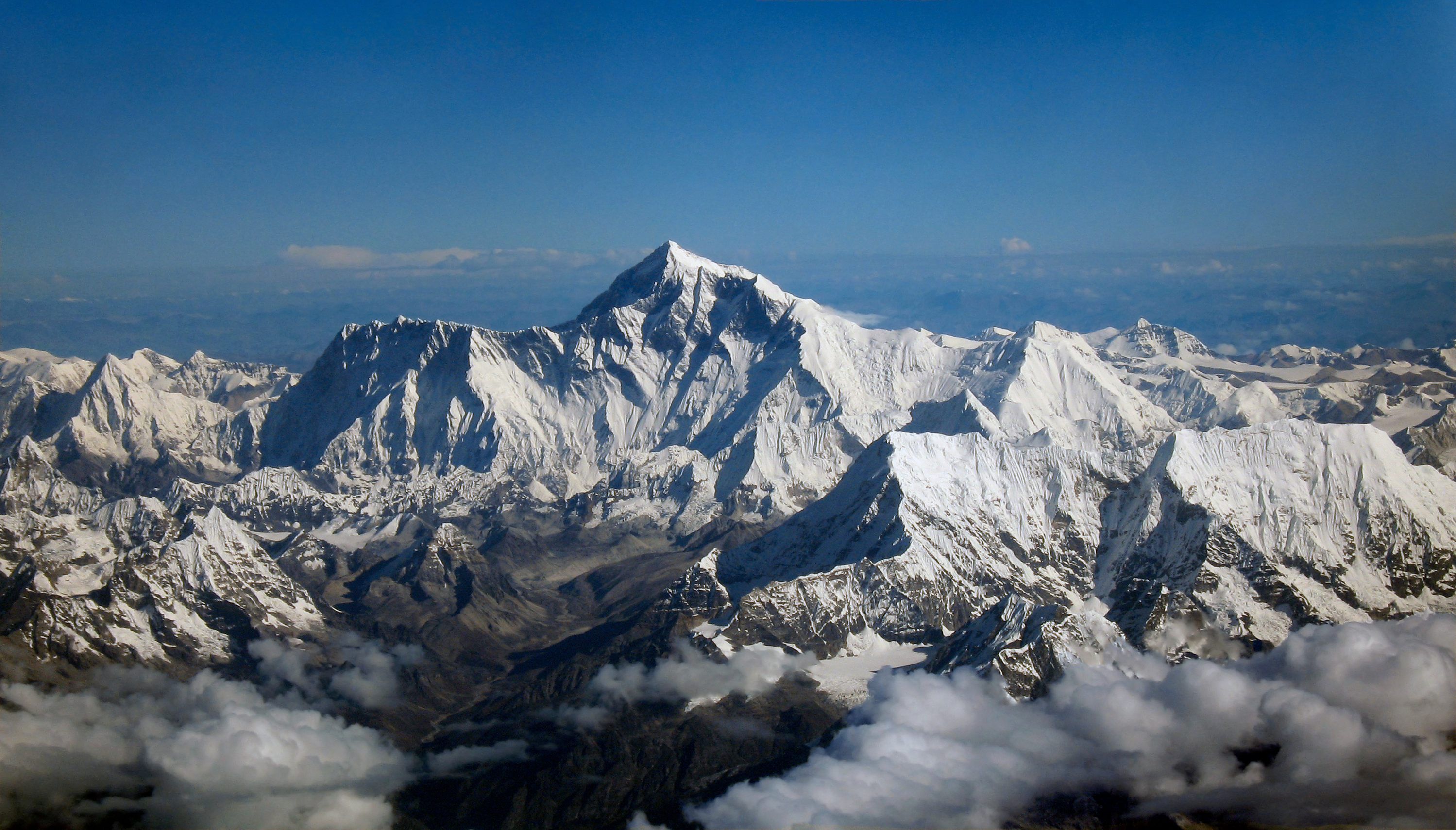 2998x1710 Nepal's Mounting an Expedition to Discover if Everest Has Shrunk