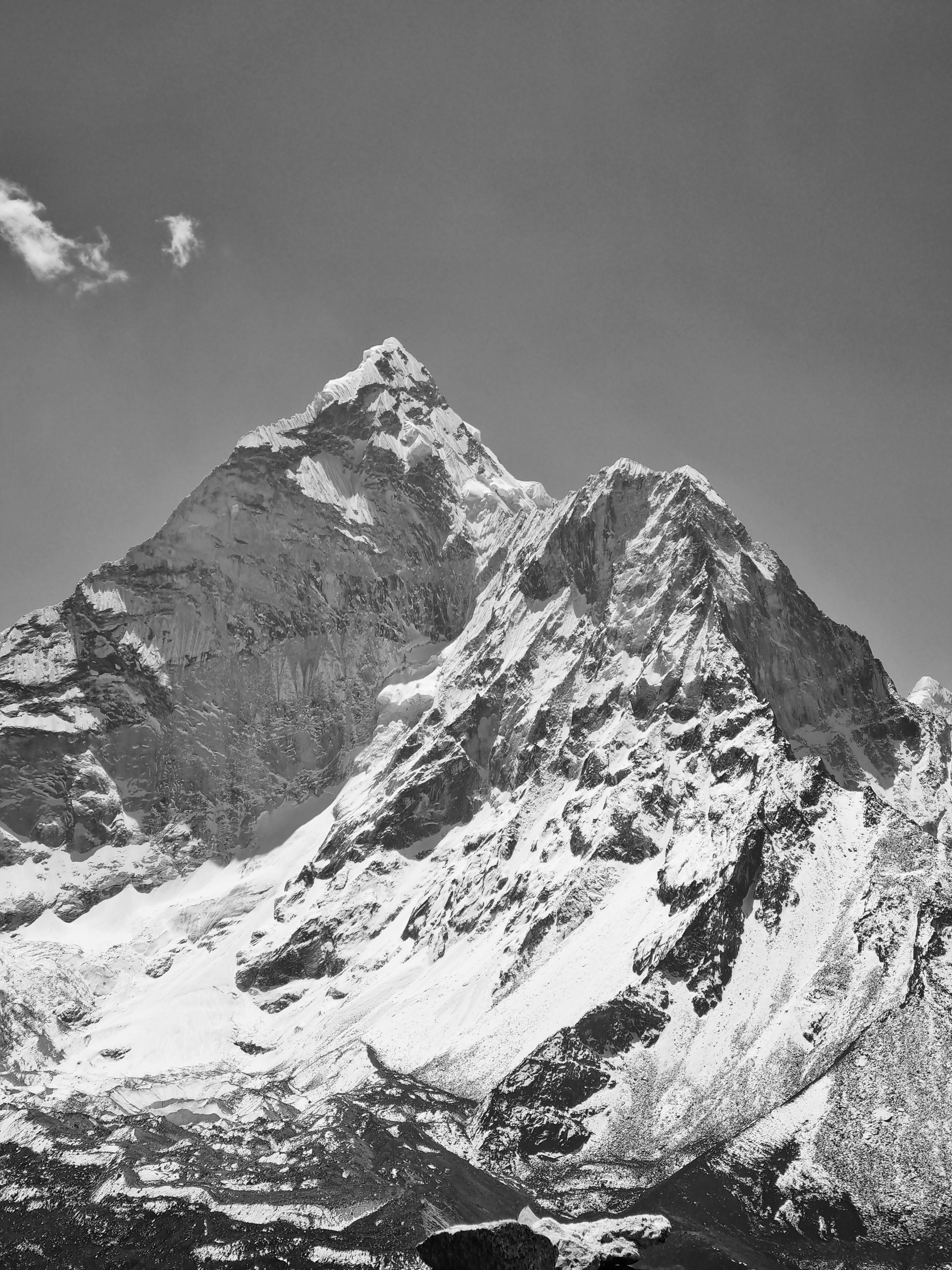 3024x4032 Mount Everest In Black and White · Free