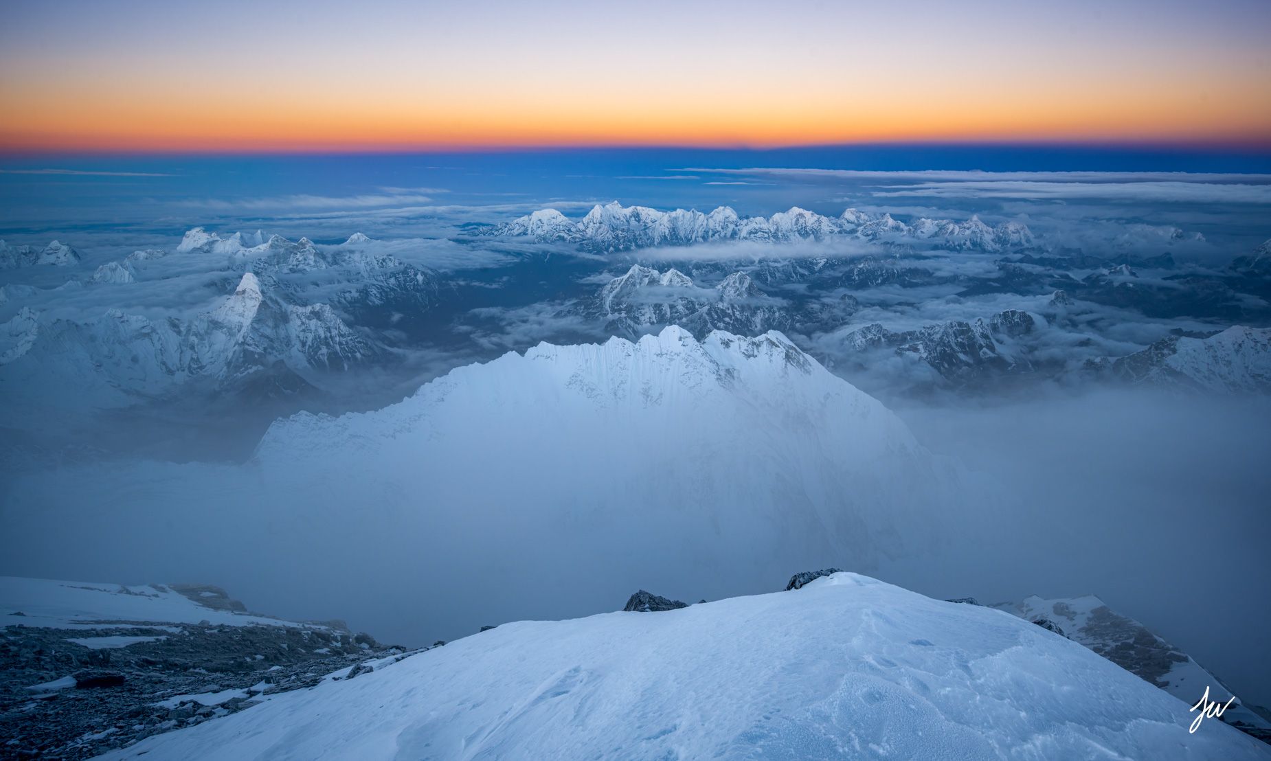 1850x1108 Edge of Earth. Mount Everest Summit (032'). Jason Weiss Photography