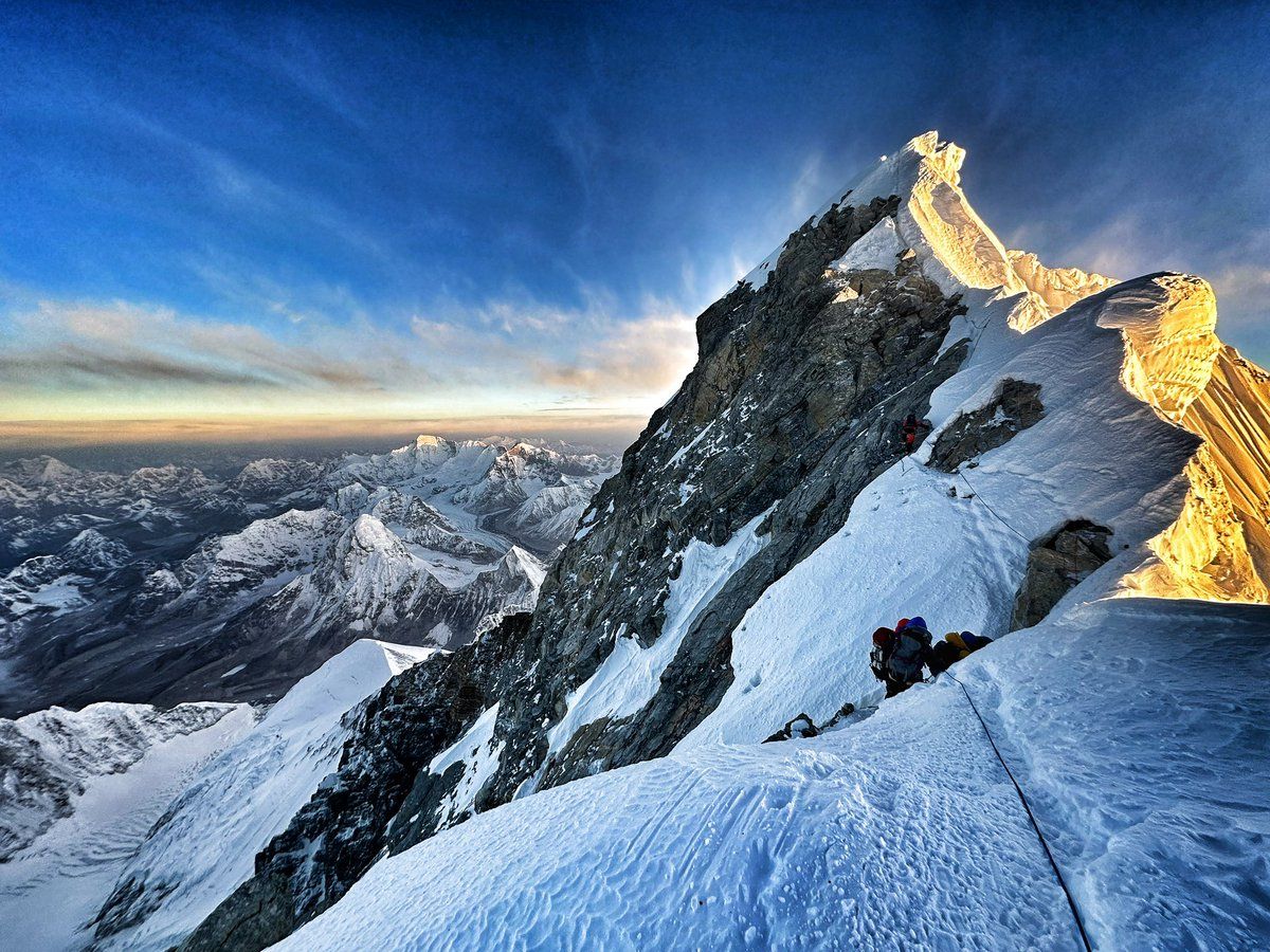 1200x900 Day break on the summit ridge of Everest on May 17th.simply stunning! What's the best sunrise you've ever seen? #Everest #Nepal #Himalaya @everest70th