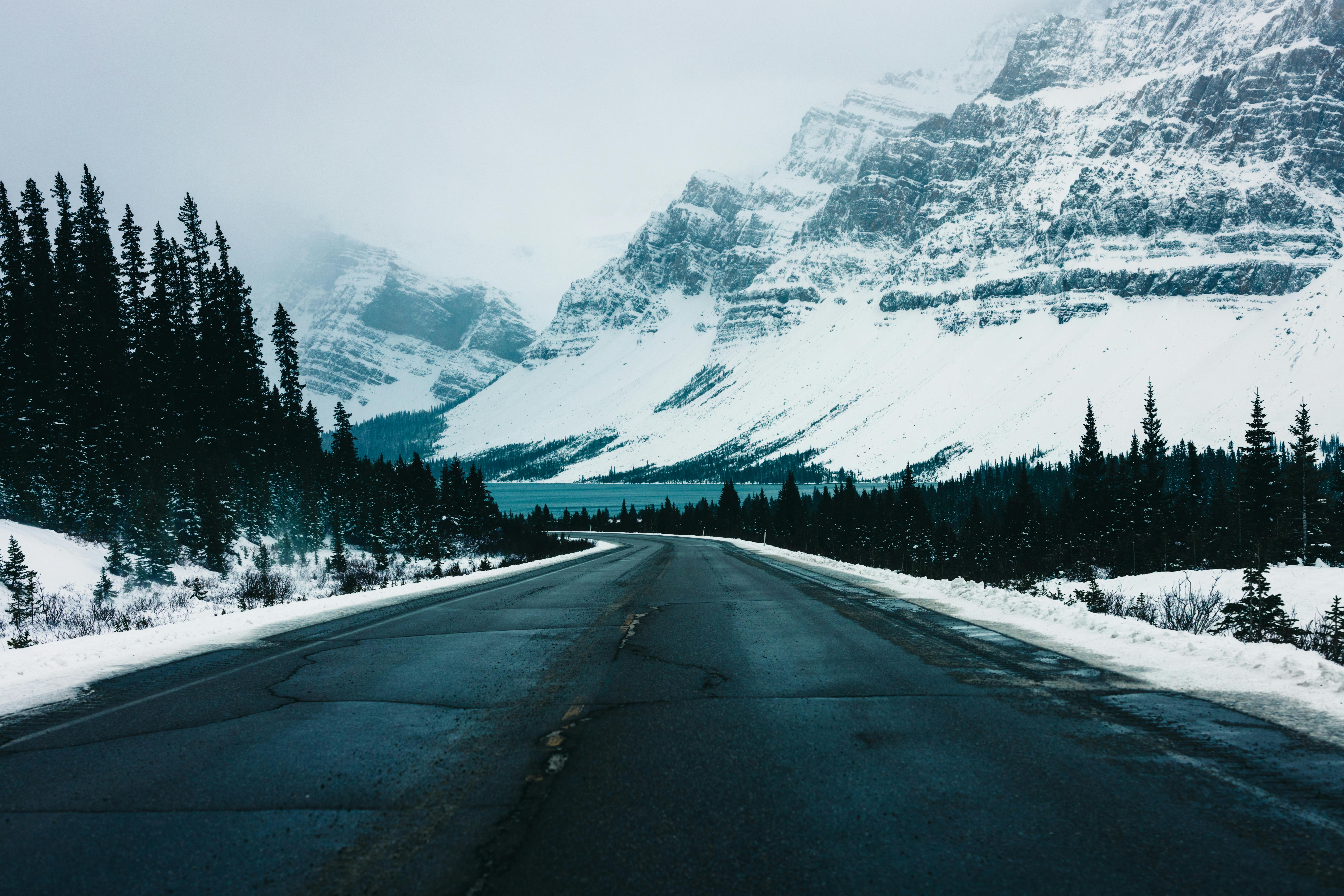 7748x5168 Icefields Parkway: A Scenic Canadian Rockies Drive