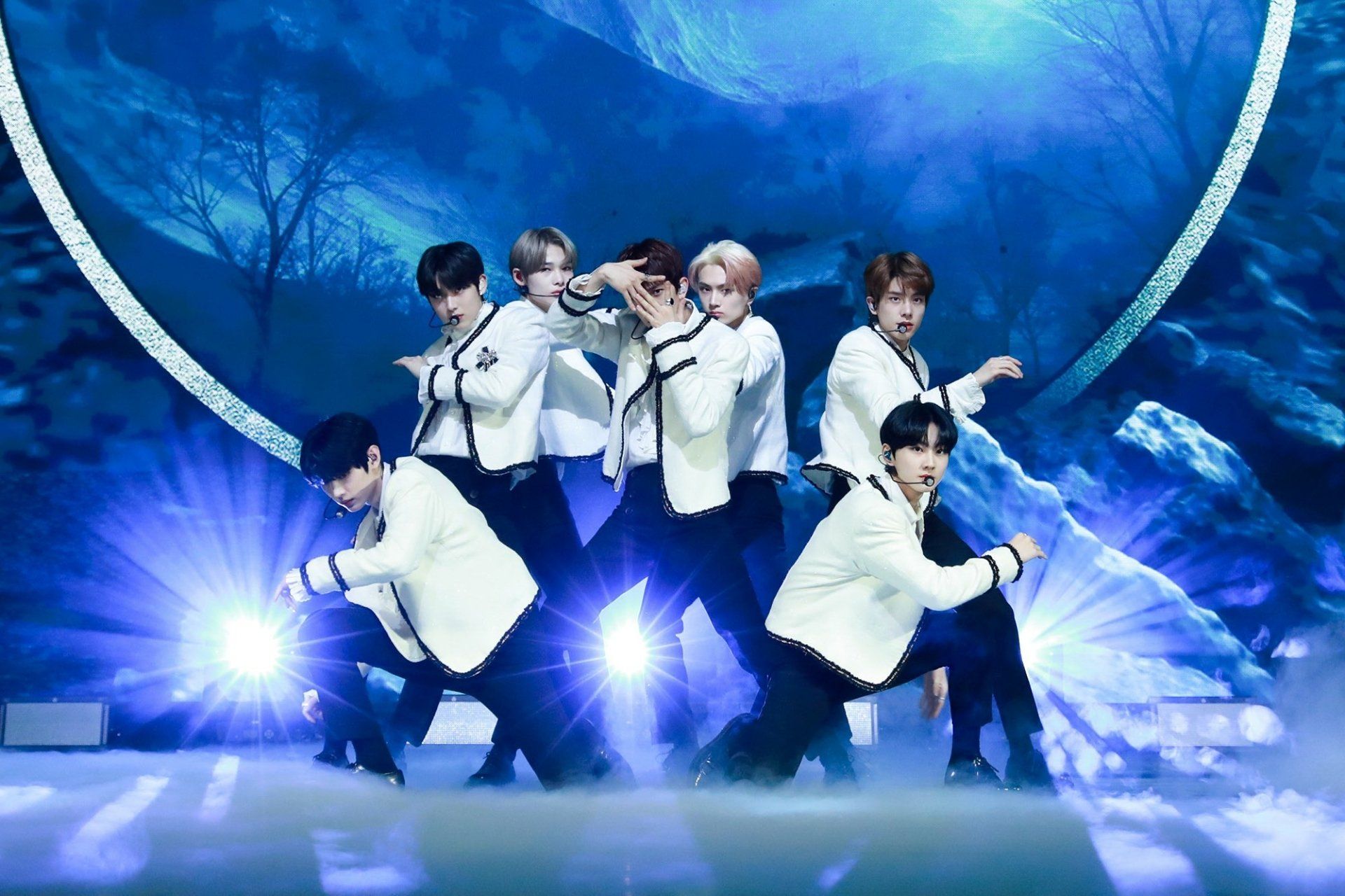 1920x1280 ENHYPEN Dynamic Performance HD Wallpaper